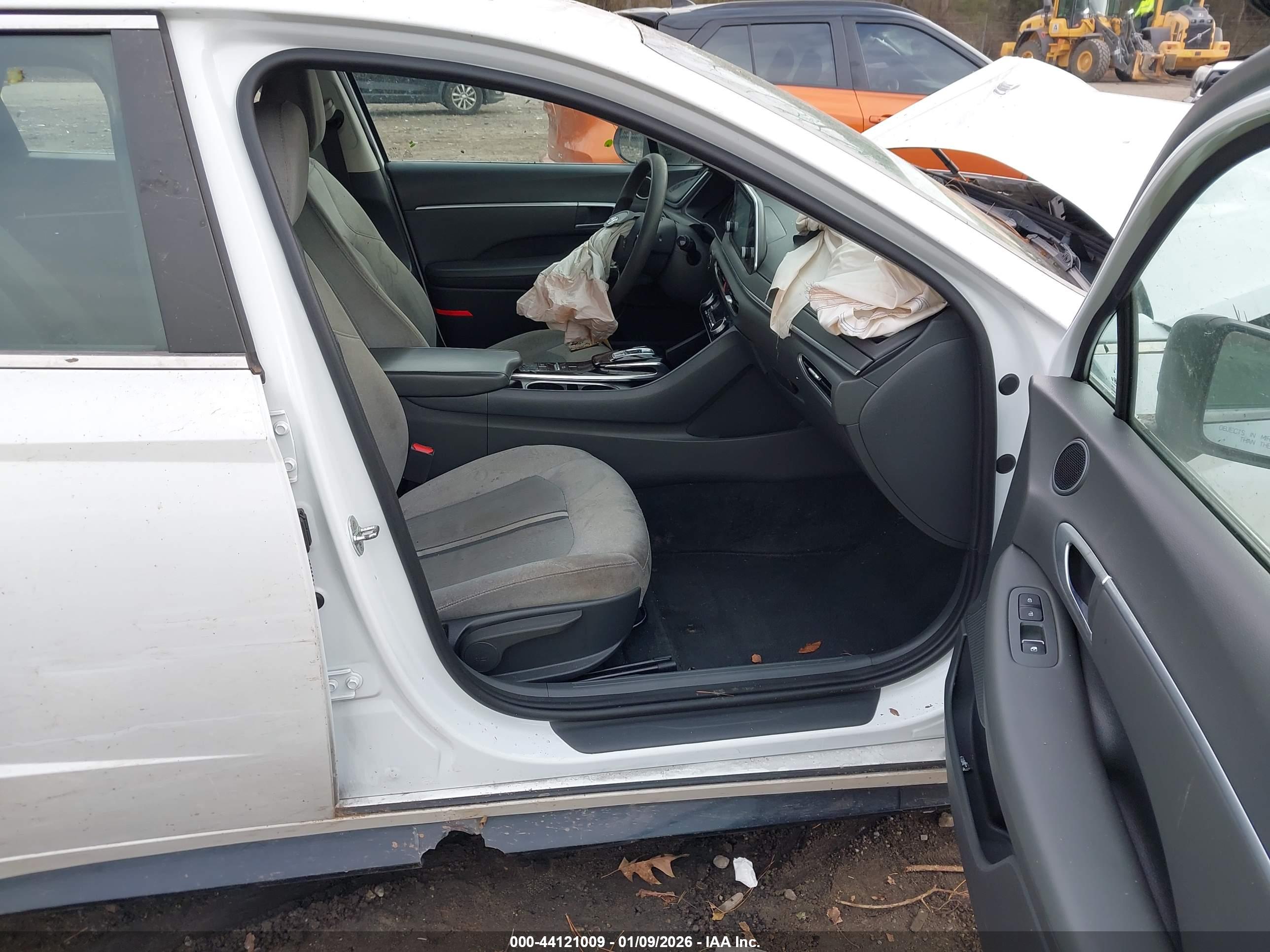 HYUNDAI SONATA image 5