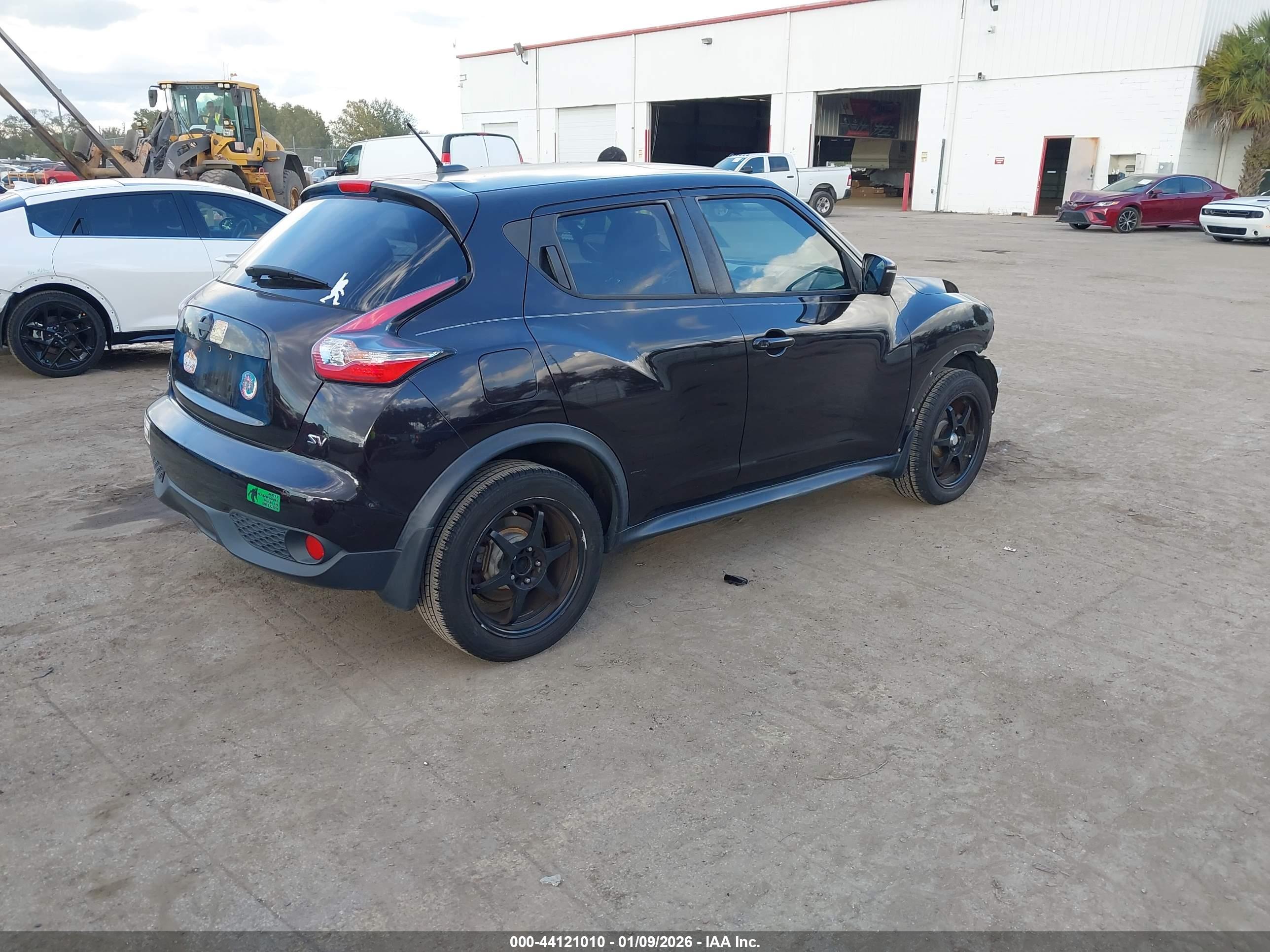 NISSAN JUKE image 4