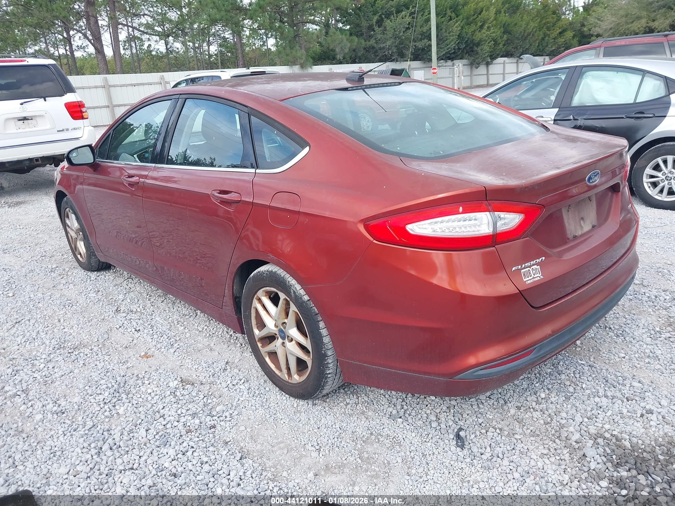 FORD FUSION image 3