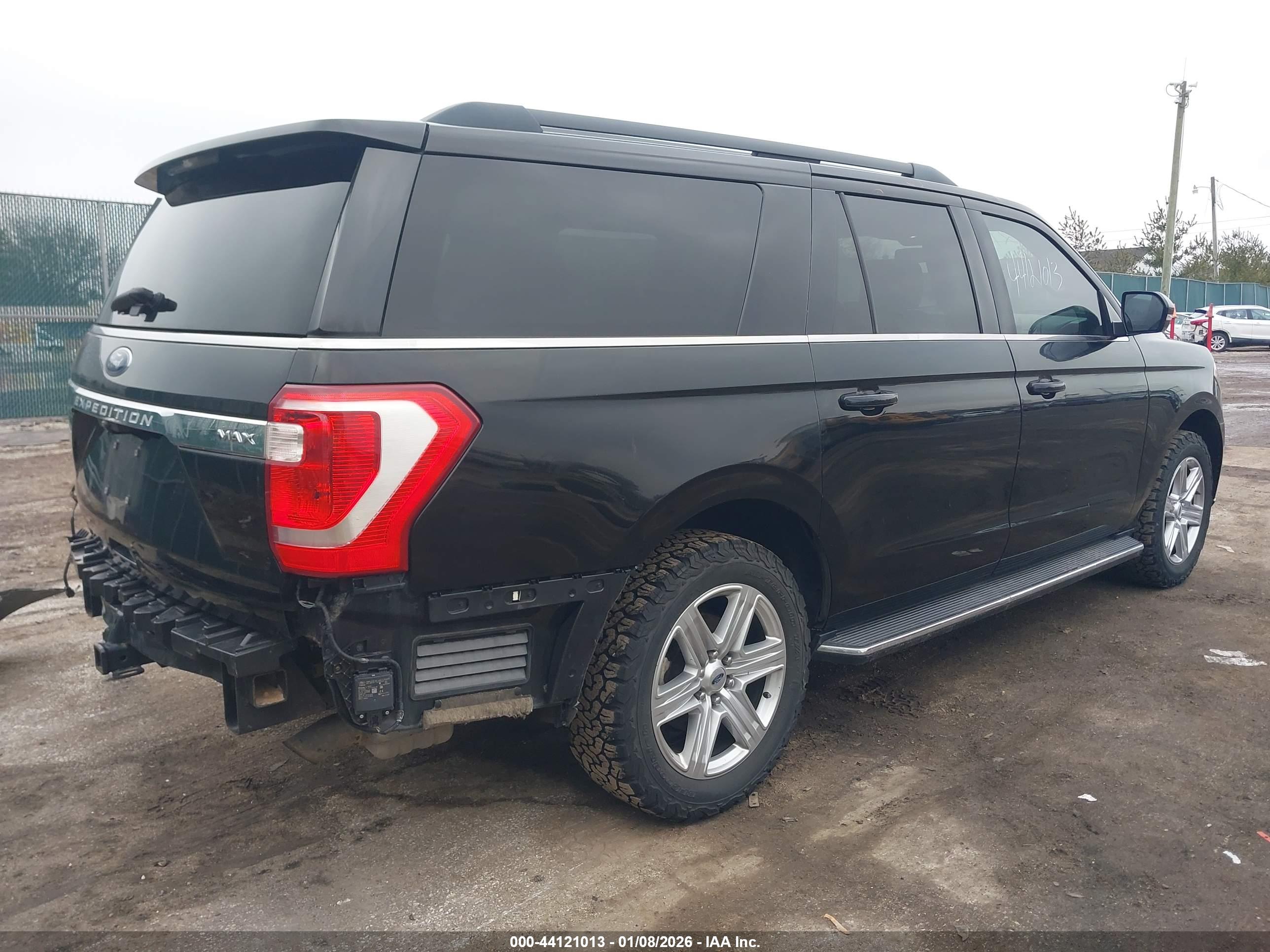 FORD EXPEDITION image 4