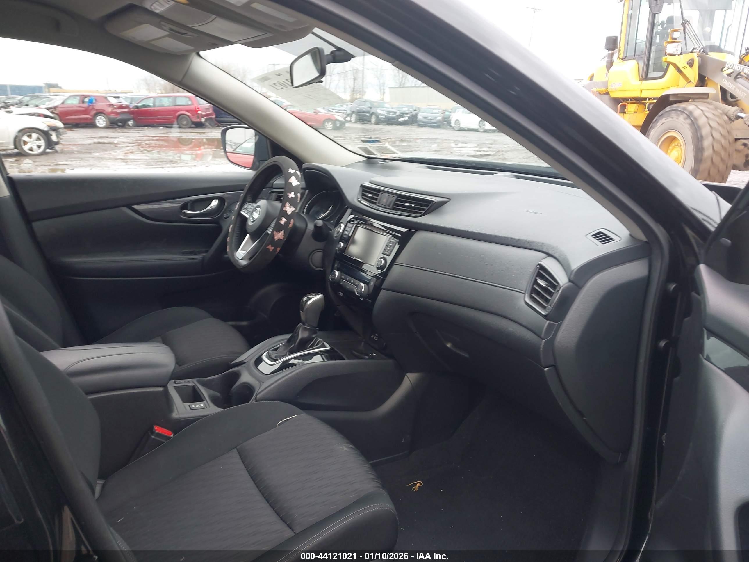 NISSAN ROGUE image 5
