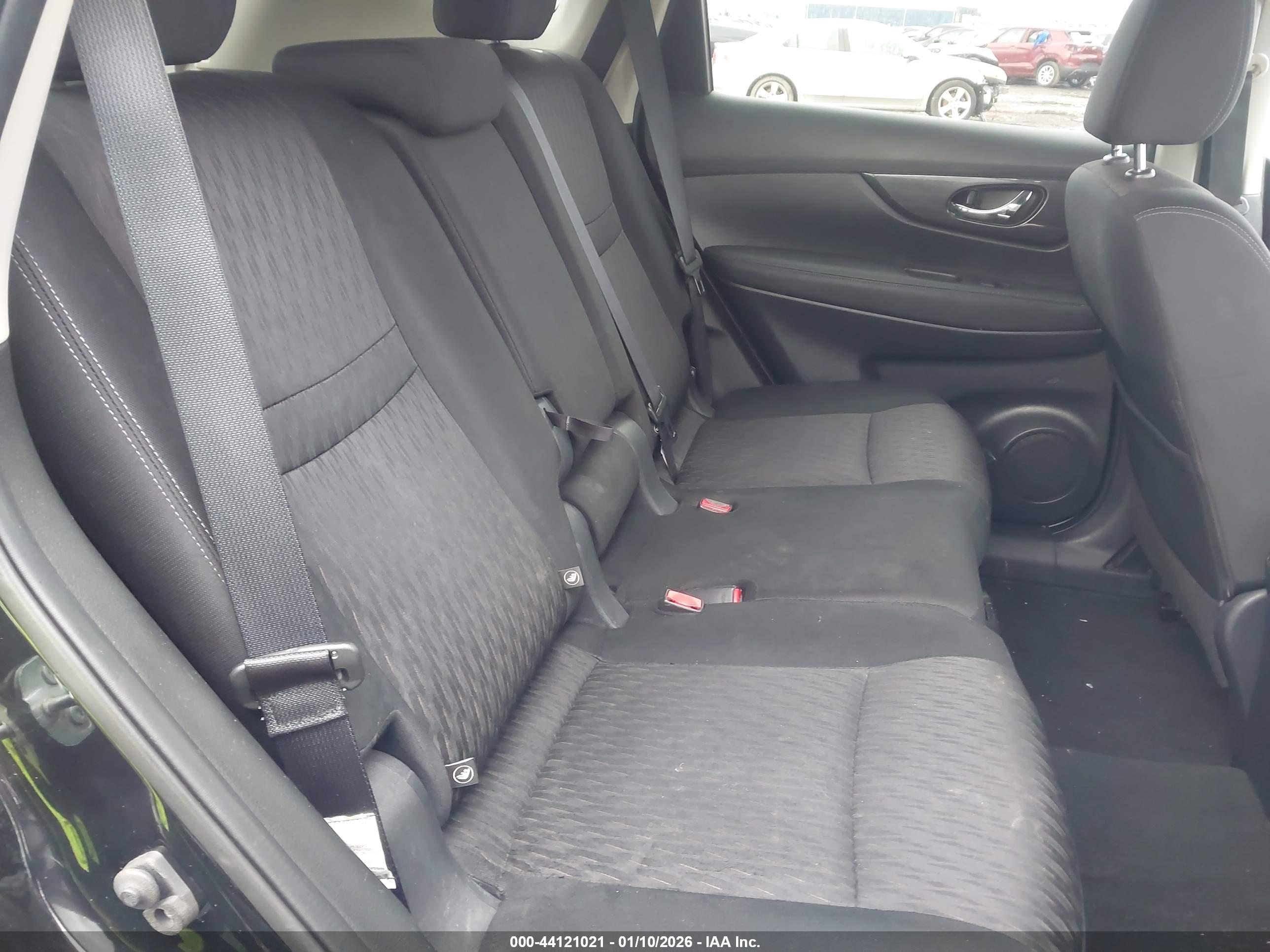 NISSAN ROGUE image 8