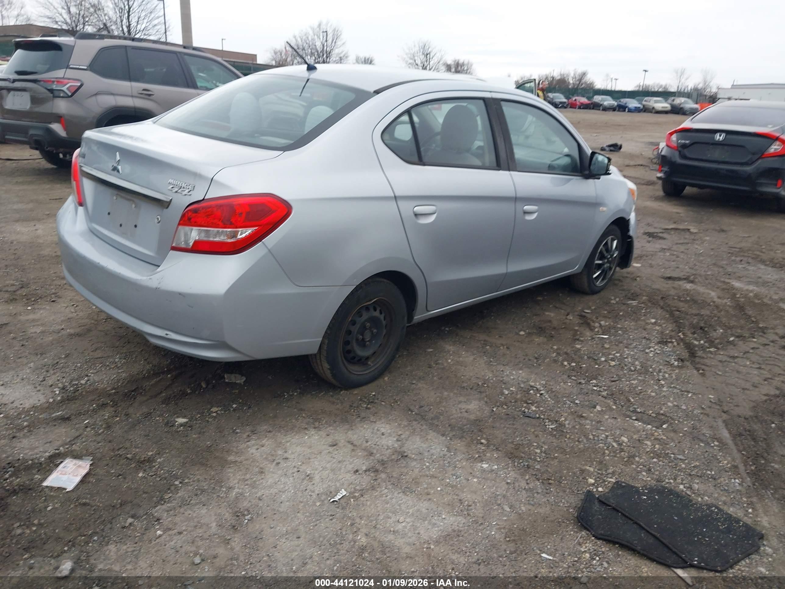MITSUBISHI MIRAGE image 4