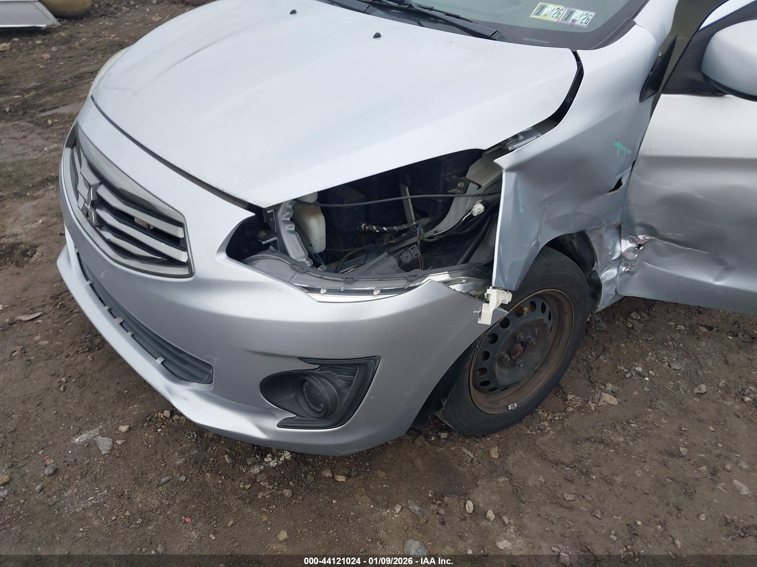 MITSUBISHI MIRAGE image 6