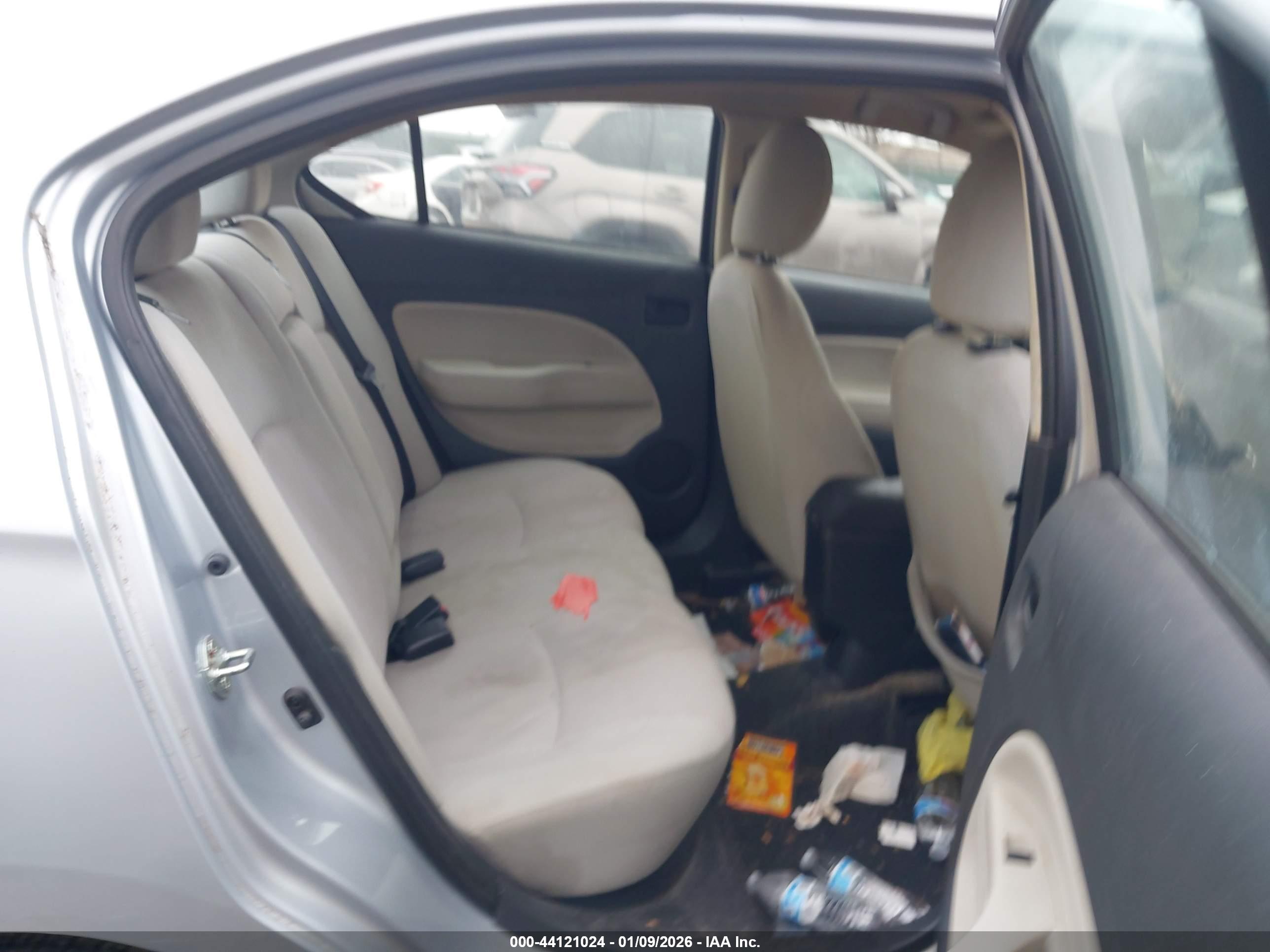 MITSUBISHI MIRAGE image 8