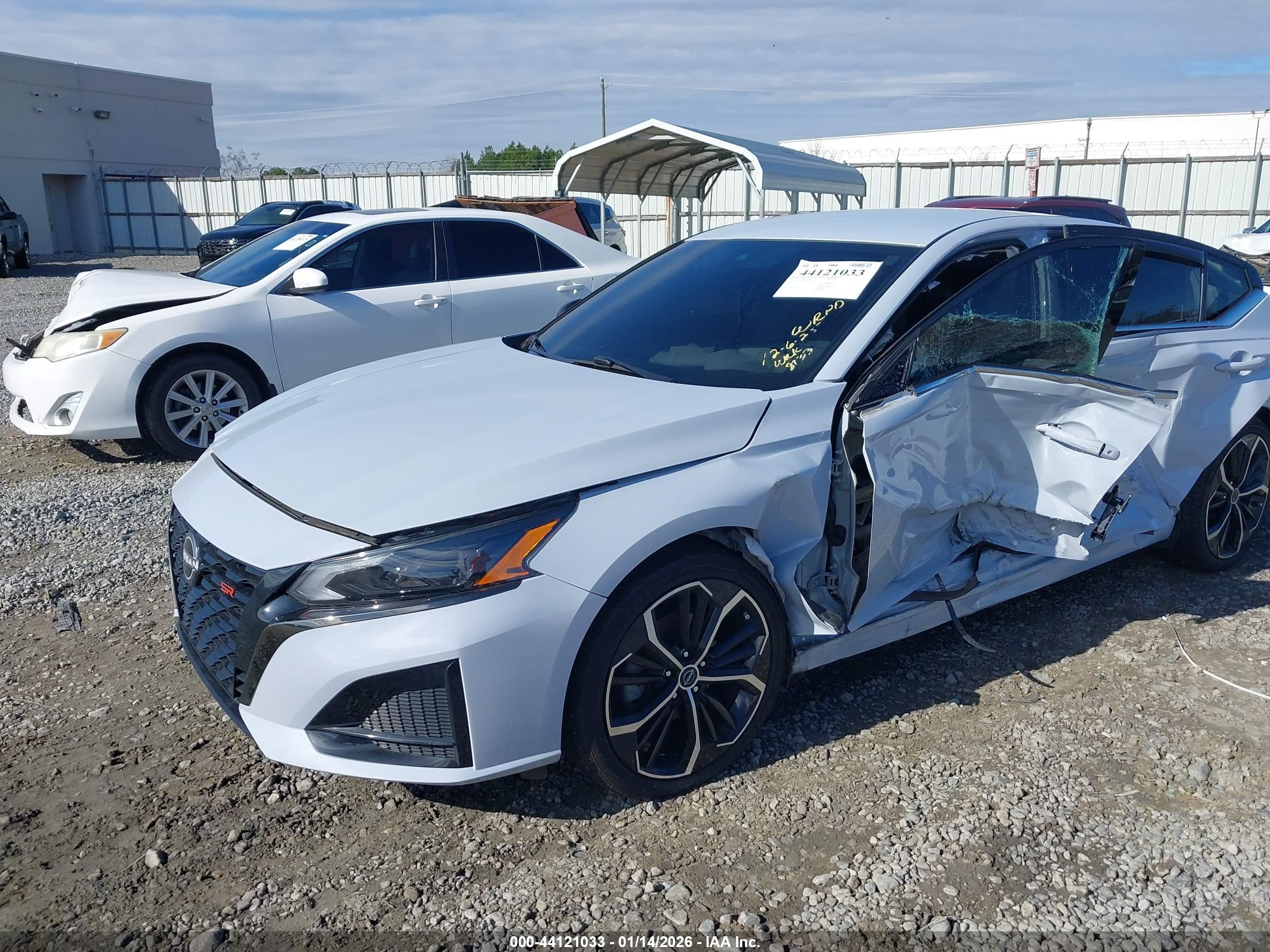 NISSAN ALTIMA image 6
