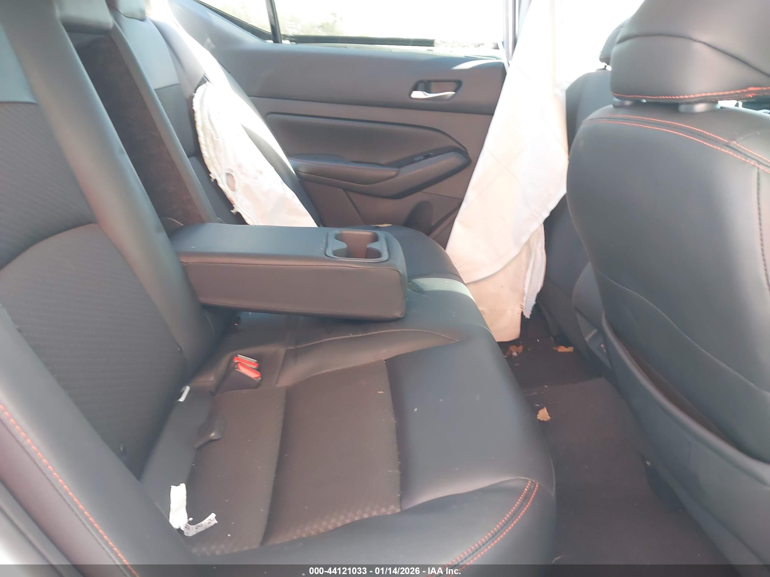 NISSAN ALTIMA image 8
