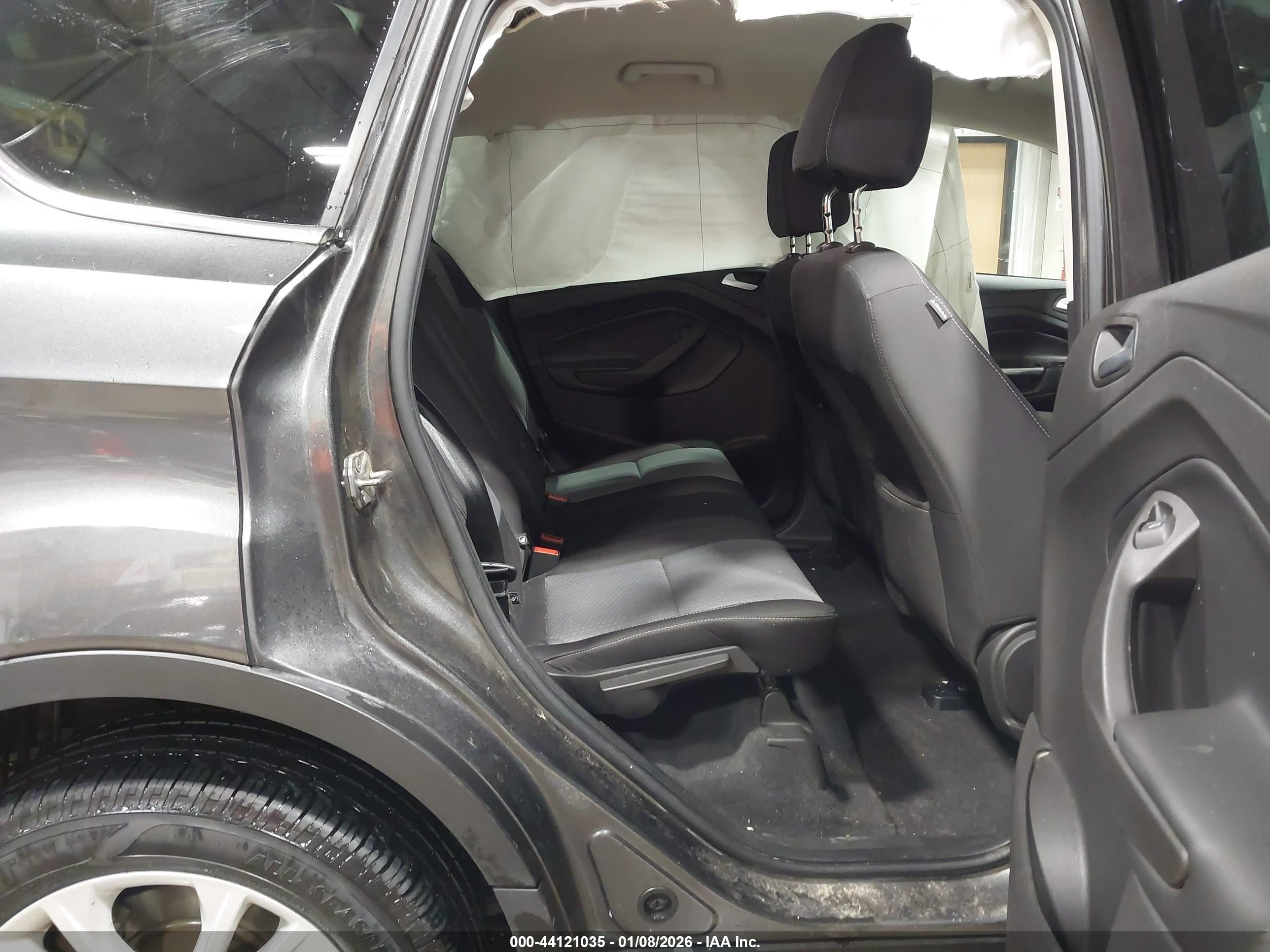 FORD ESCAPE image 8