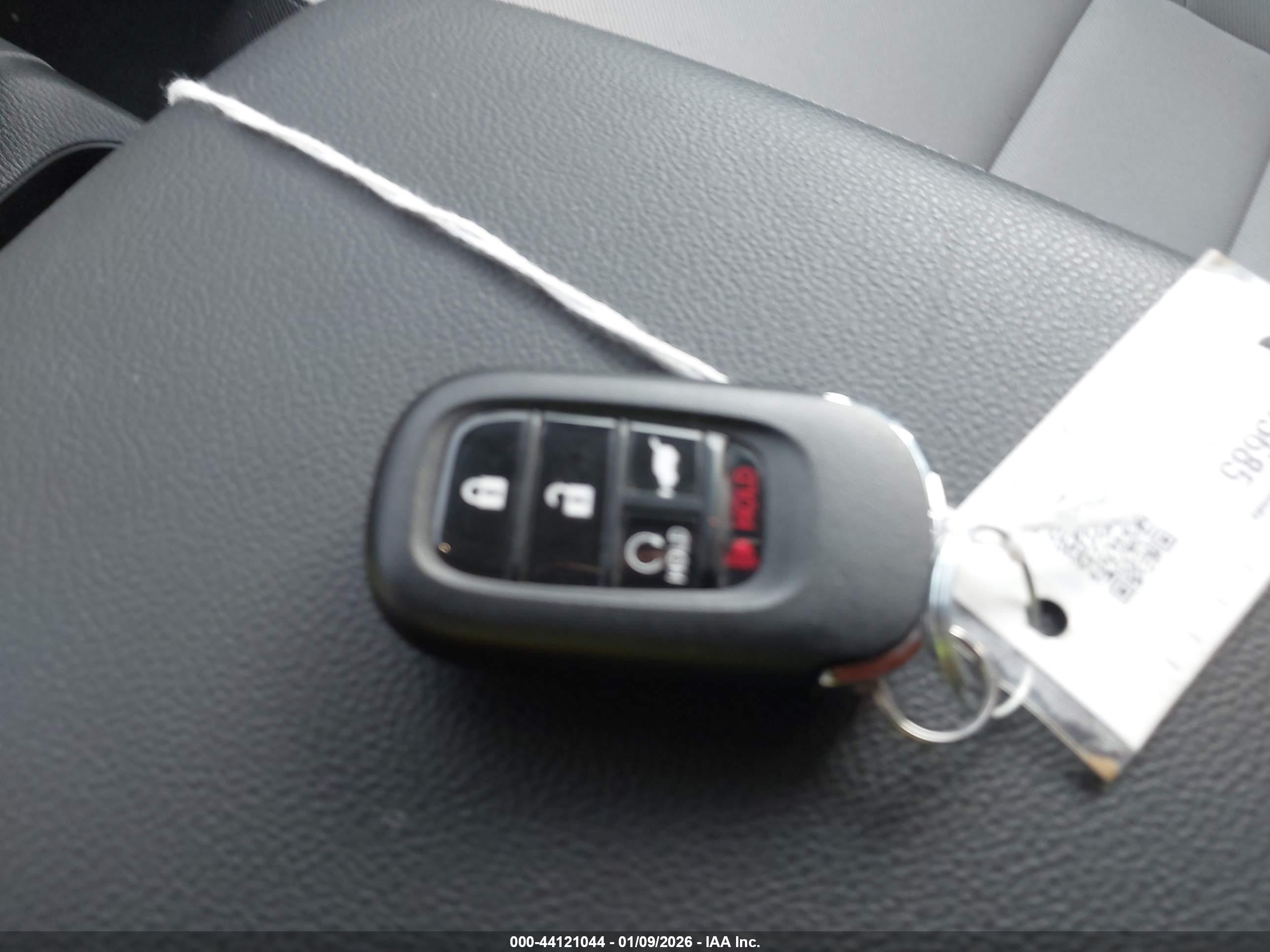 HONDA CR-V image 11