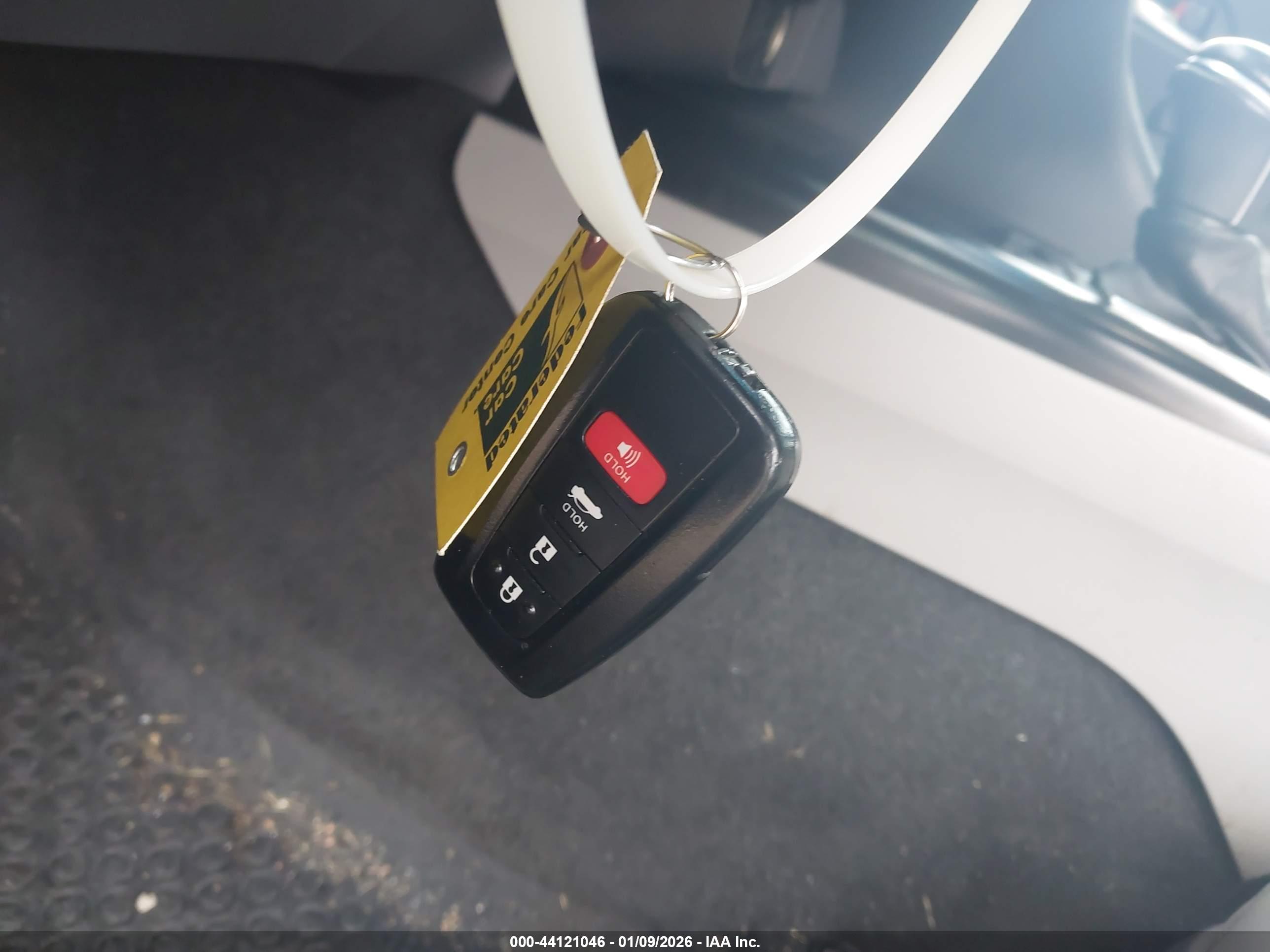 TOYOTA CAMRY image 11