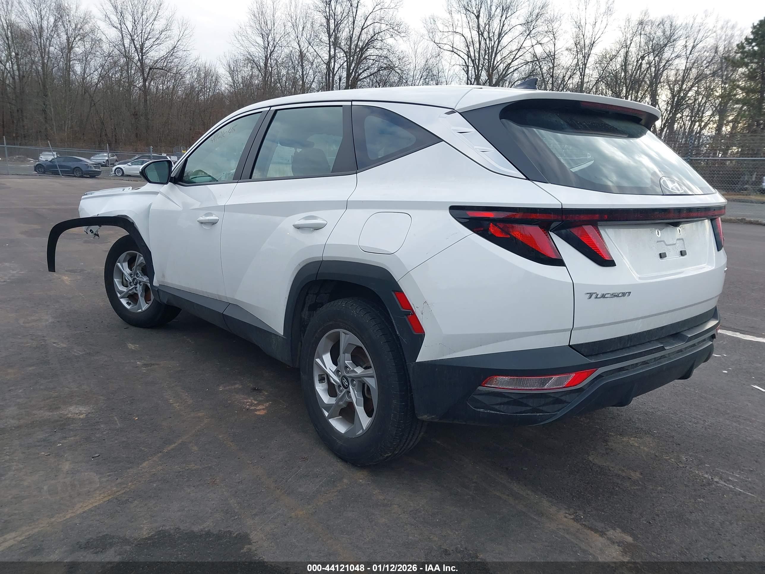 HYUNDAI TUCSON image 3