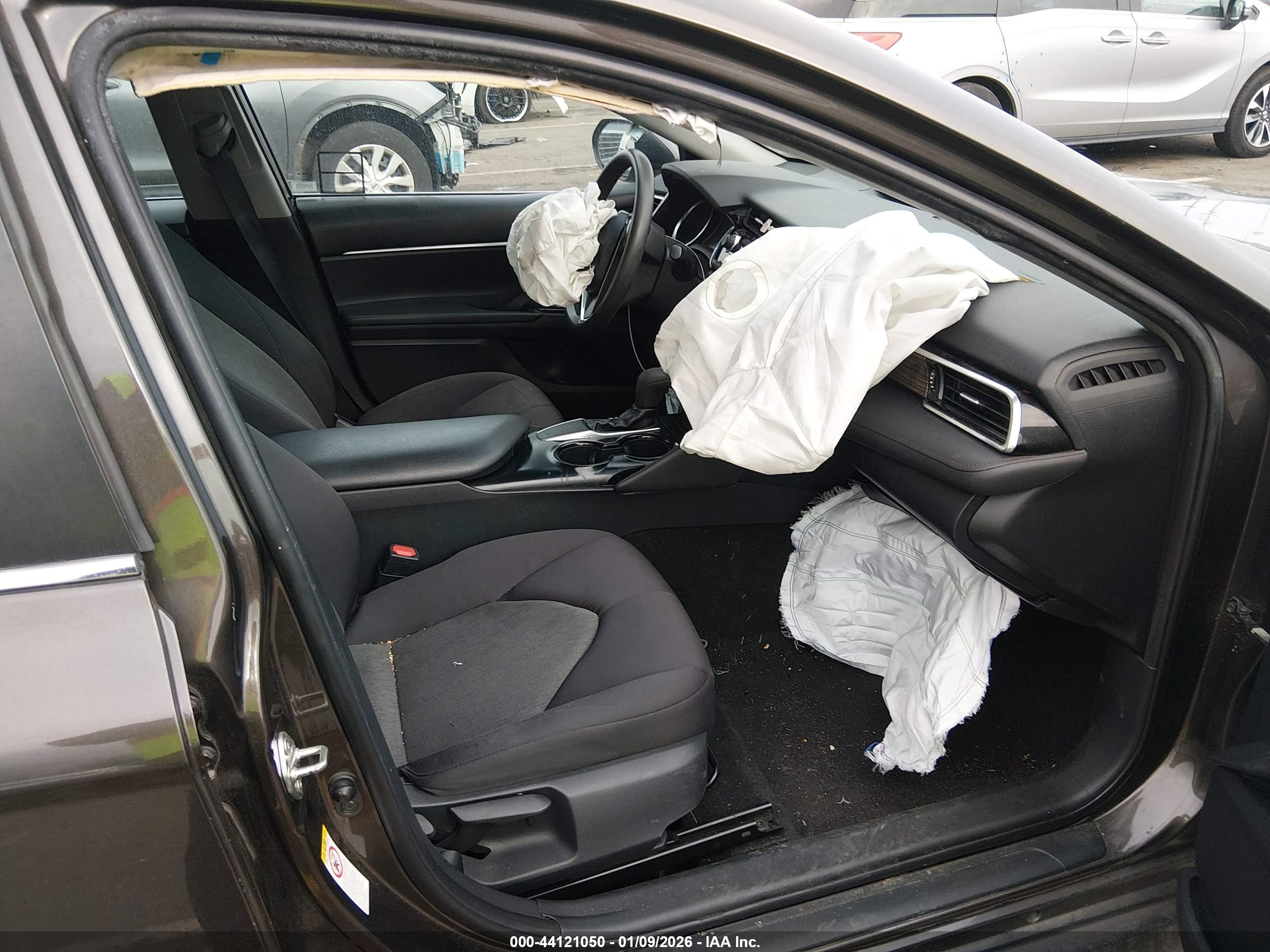 TOYOTA CAMRY image 5