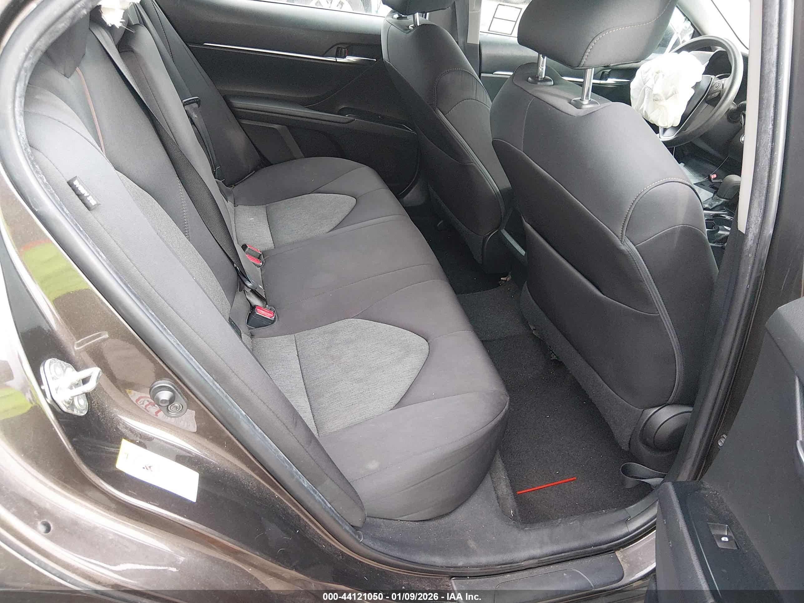 TOYOTA CAMRY image 8