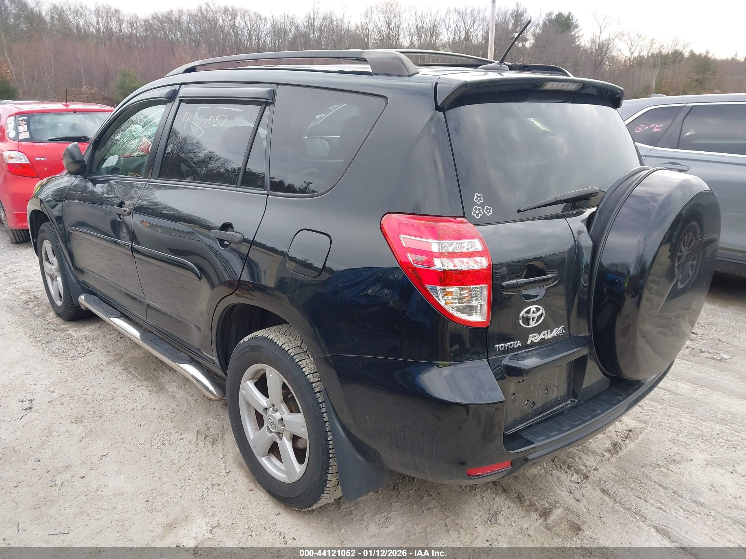 TOYOTA RAV4 image 3