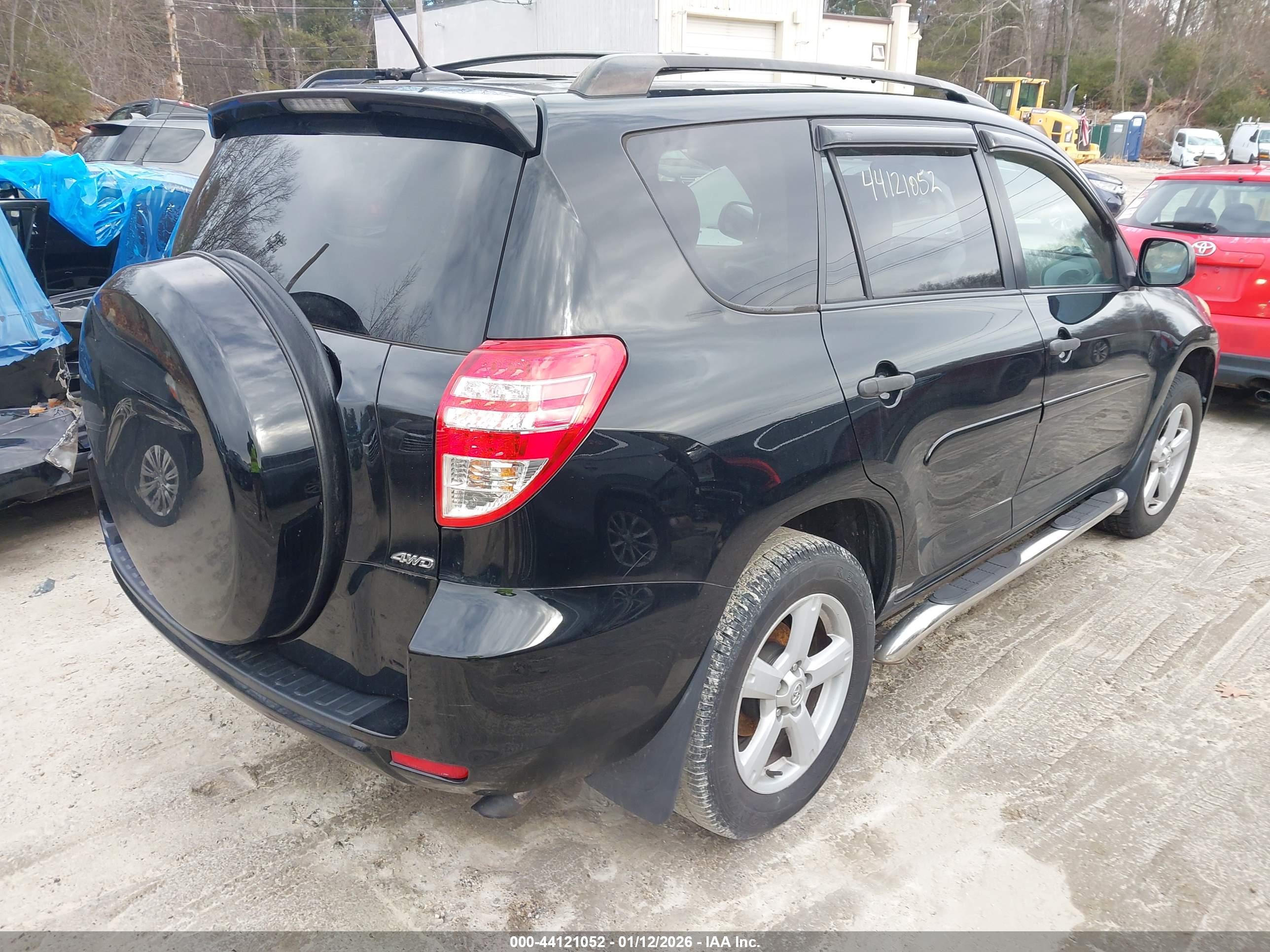 TOYOTA RAV4 image 4
