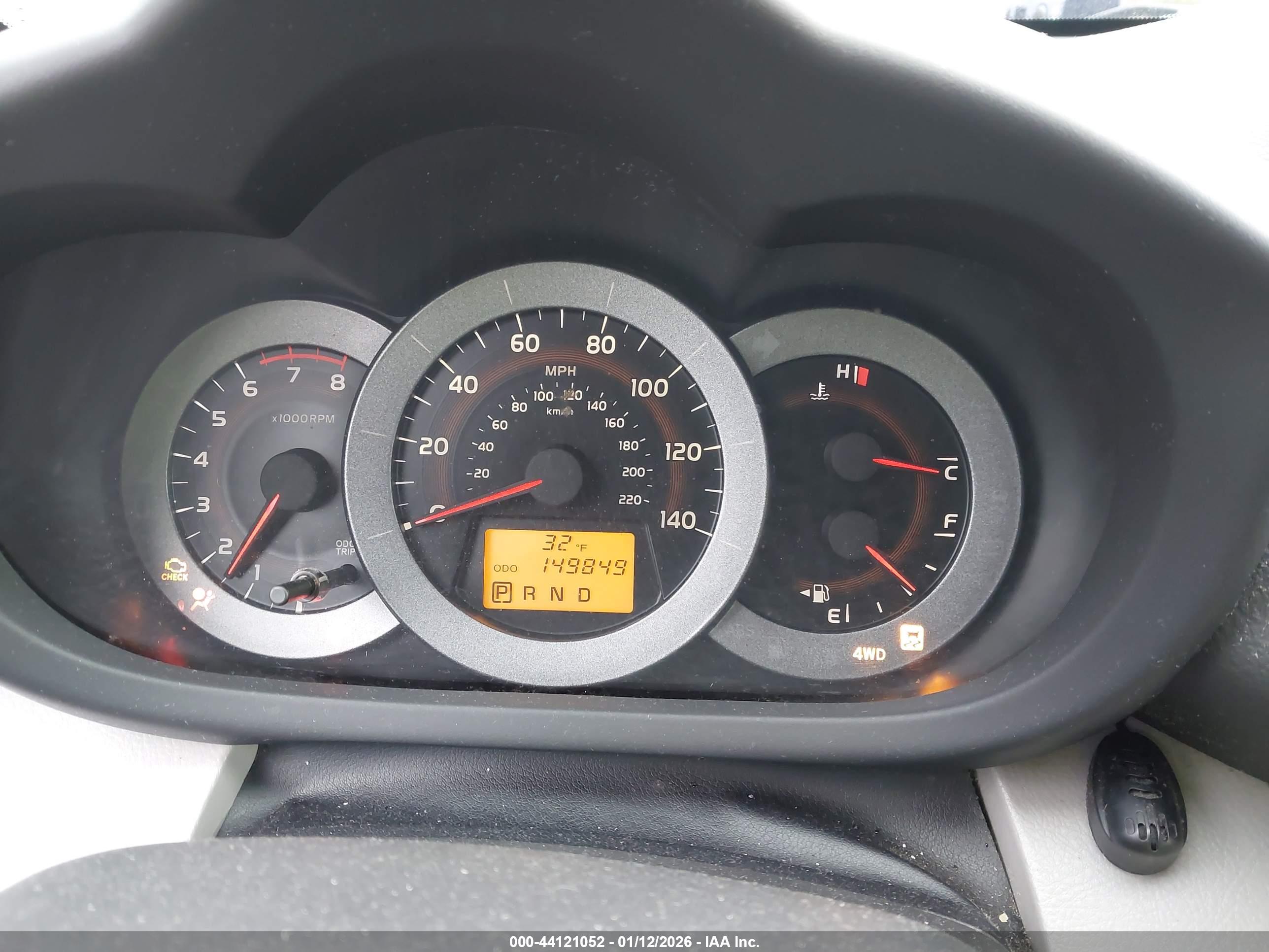 TOYOTA RAV4 image 7