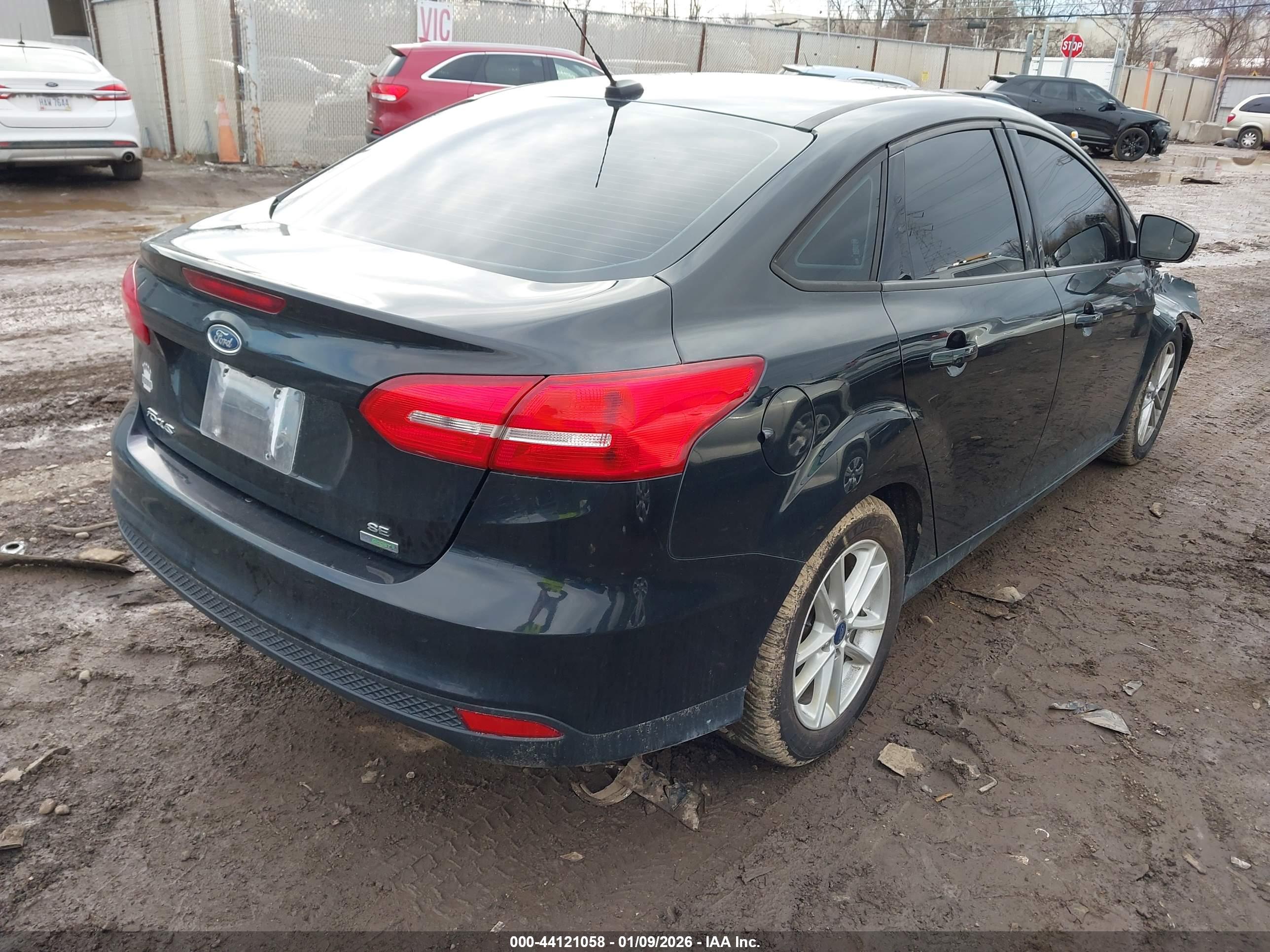 FORD FOCUS image 4