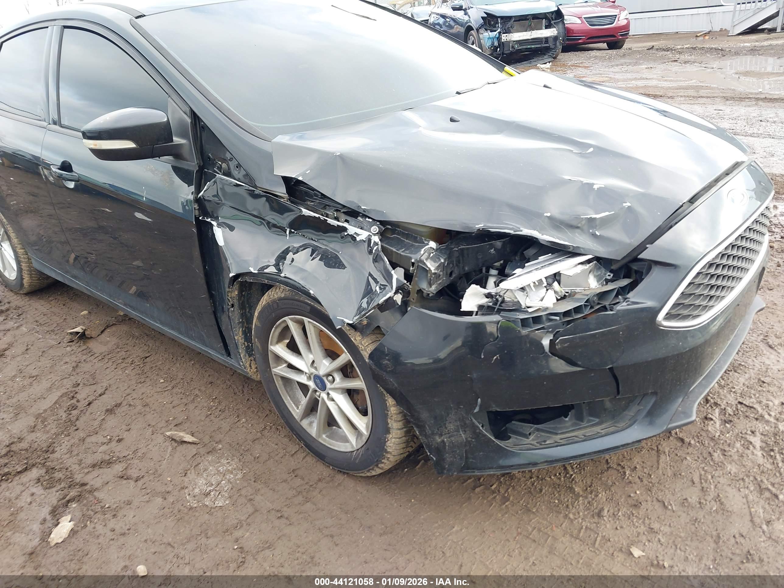 FORD FOCUS image 6