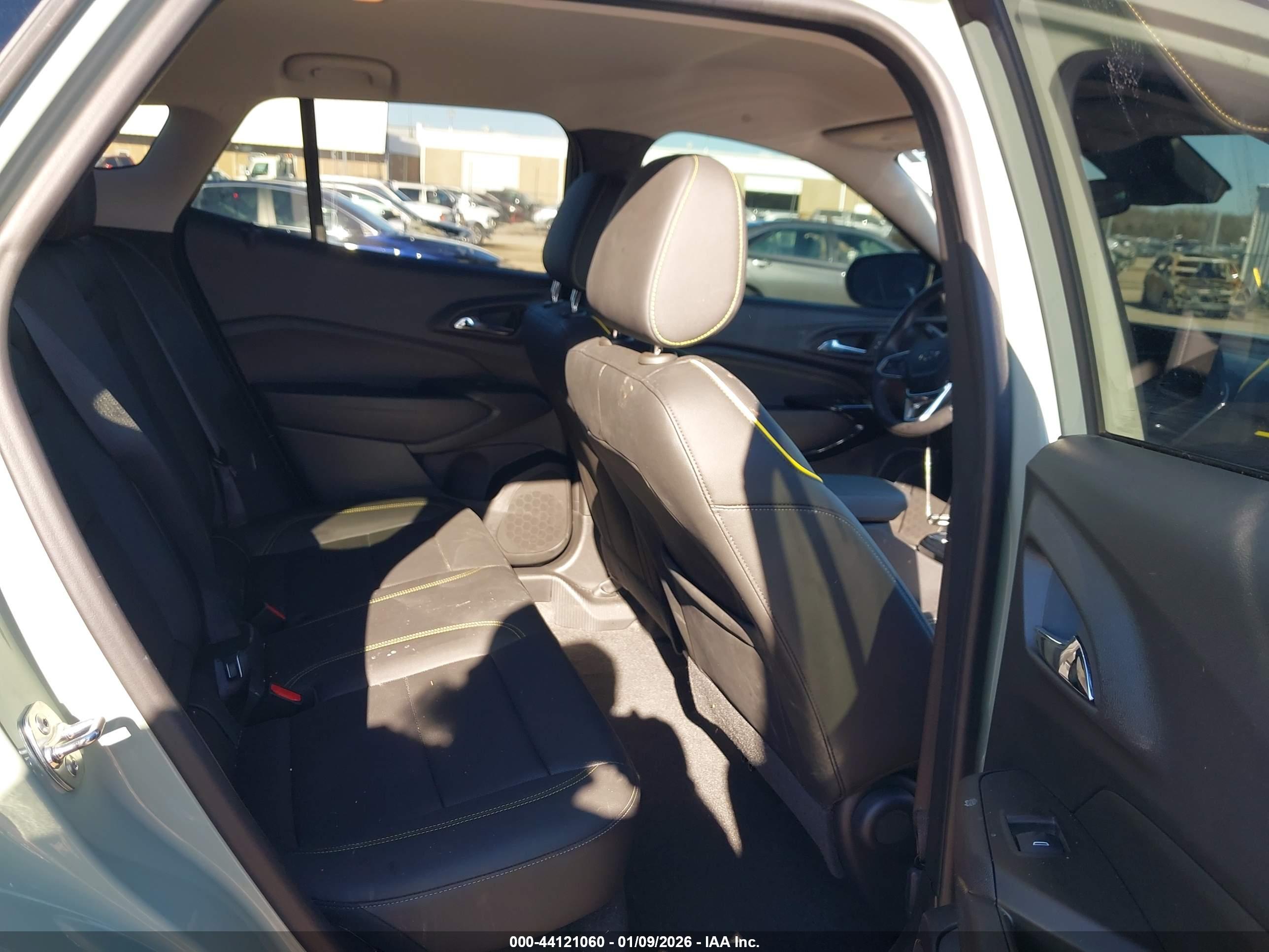 CHEVROLET TRAX image 8