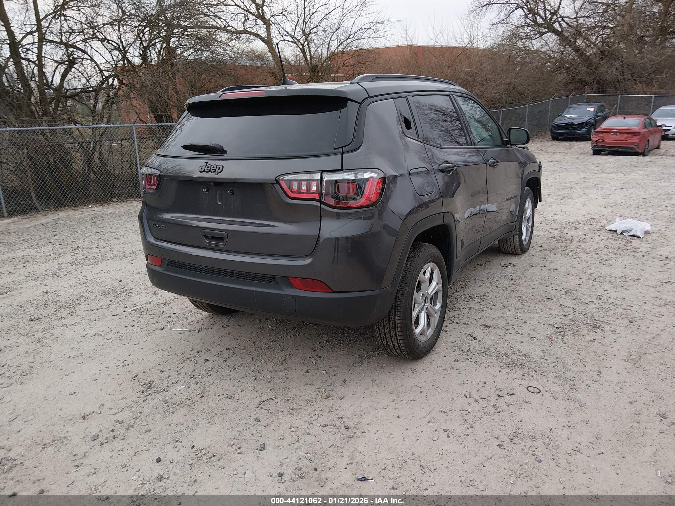 JEEP COMPASS image 4