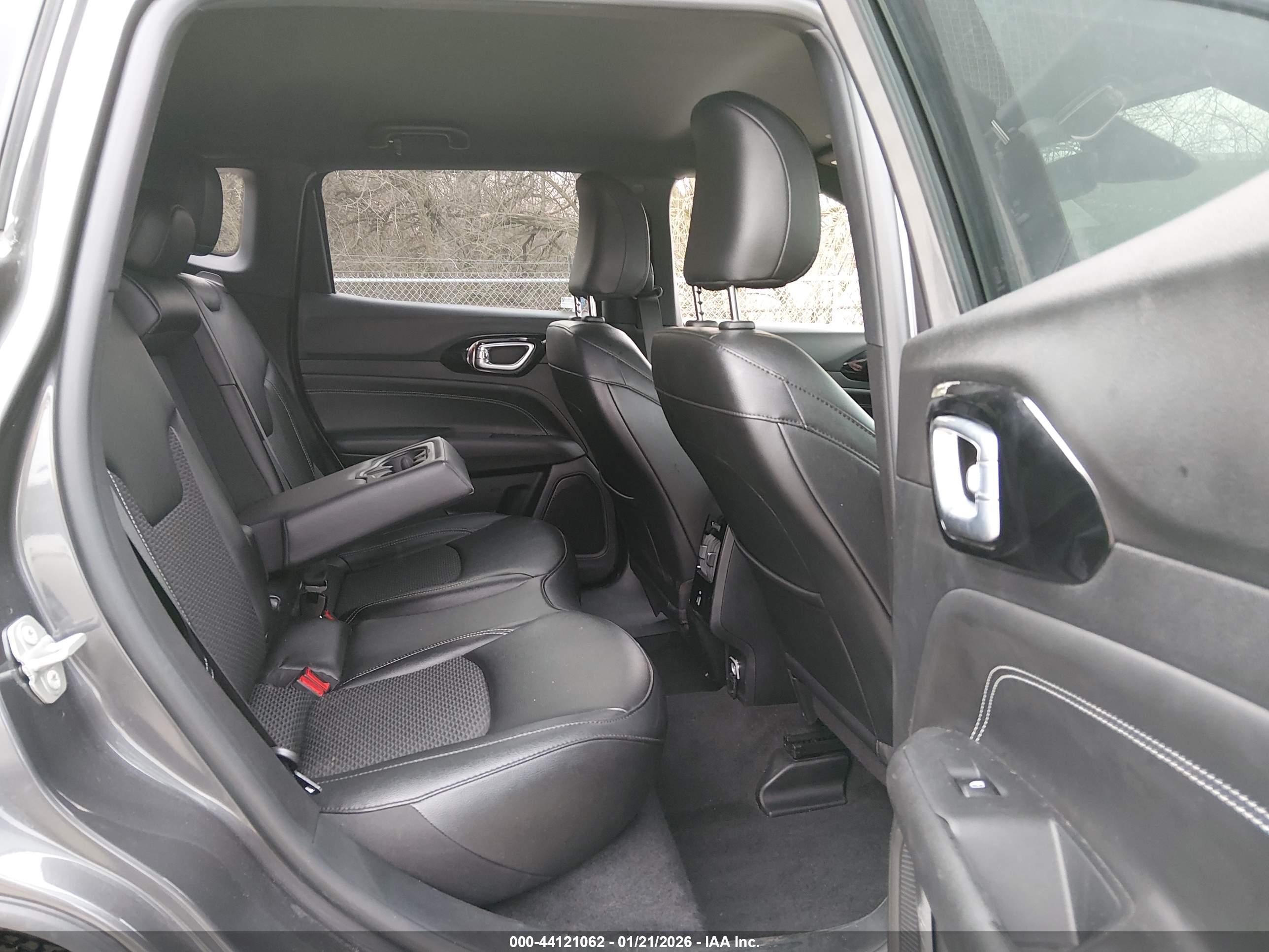 JEEP COMPASS image 8