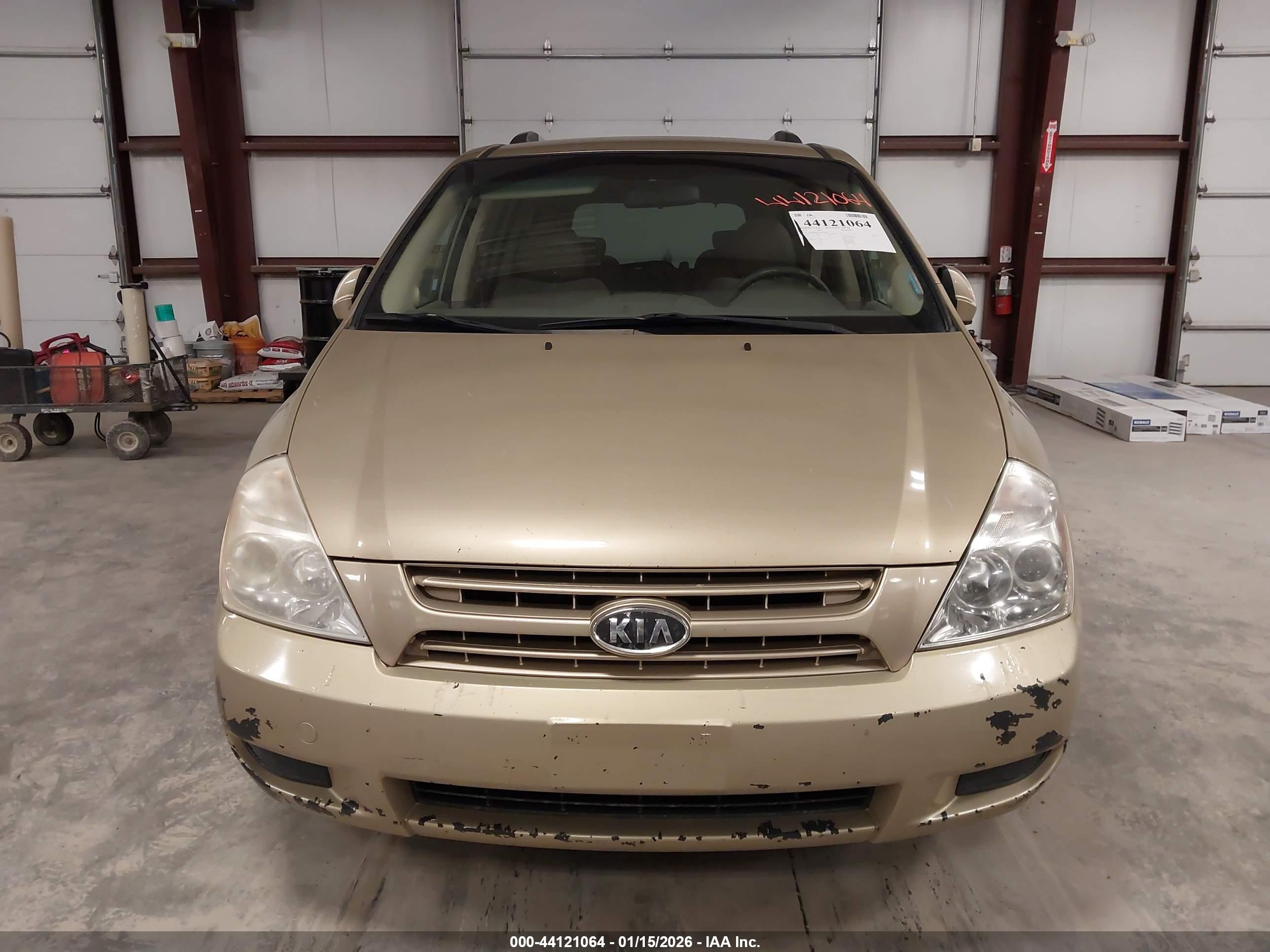KIA SEDONA image 6