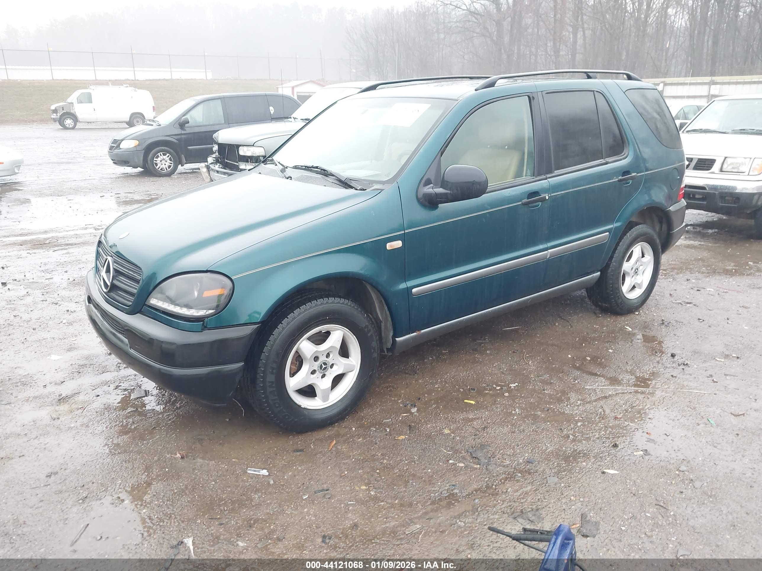 MERCEDES-BENZ ML image 2