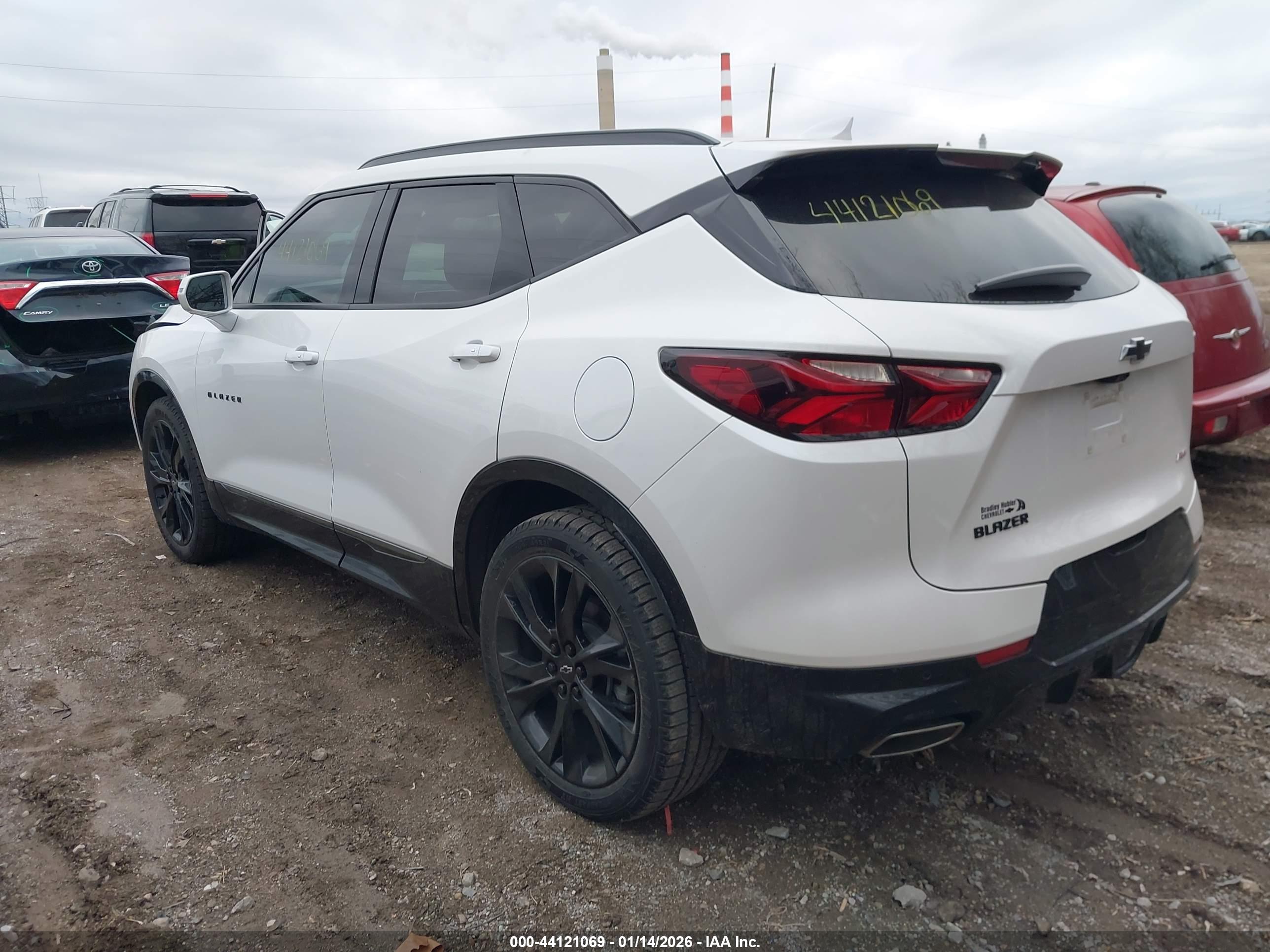 CHEVROLET BLAZER image 3