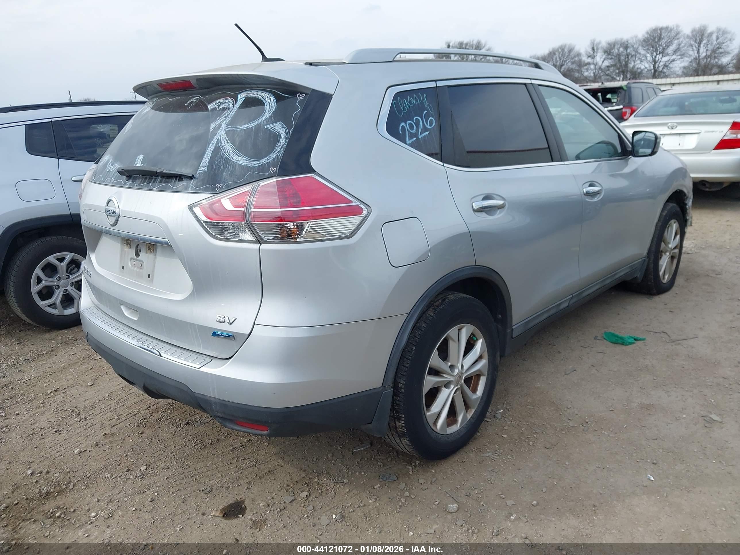 NISSAN ROGUE image 4
