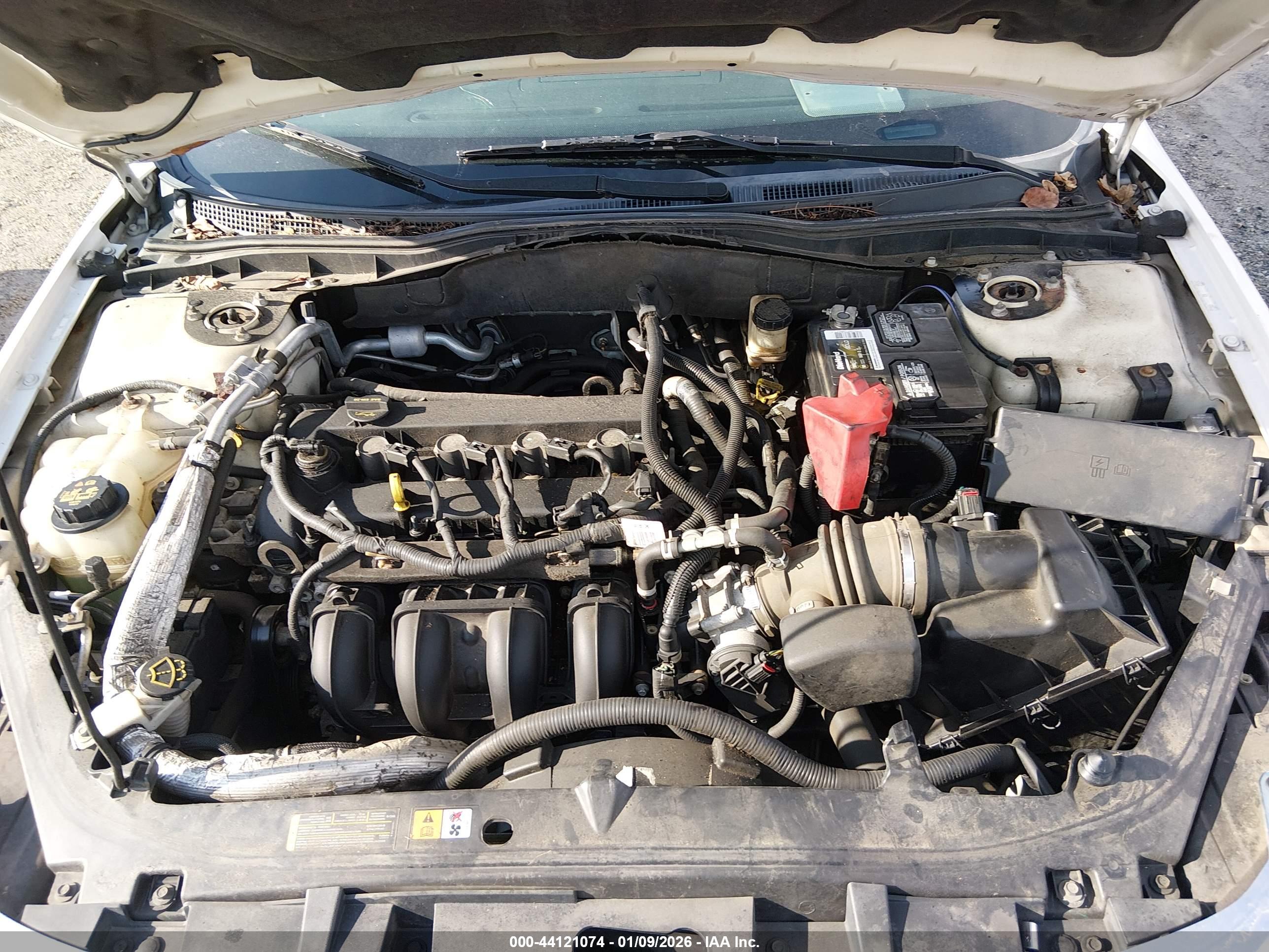 FORD FUSION image 10