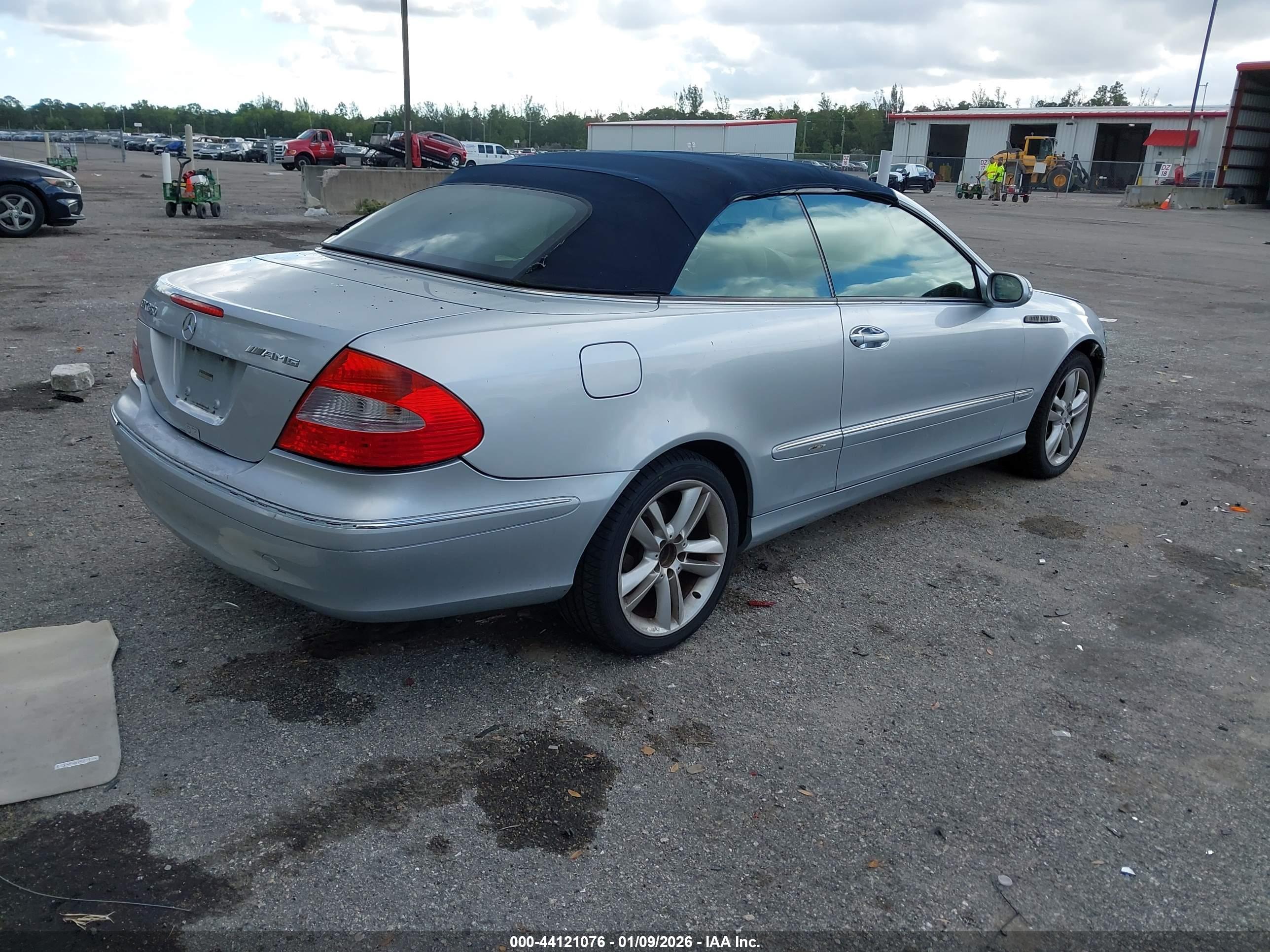 MERCEDES-BENZ CLK image 4