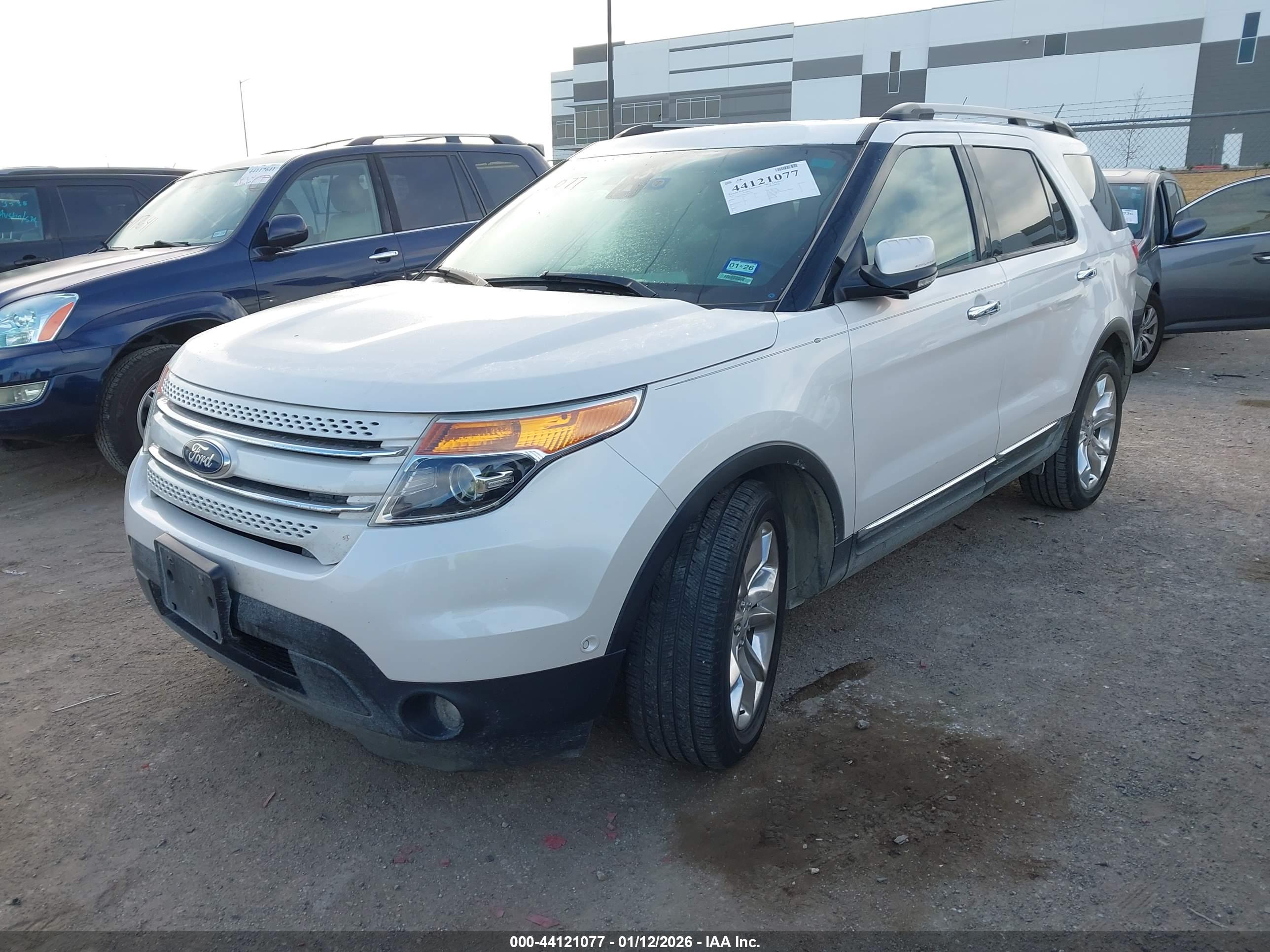 FORD EXPLORER image 2