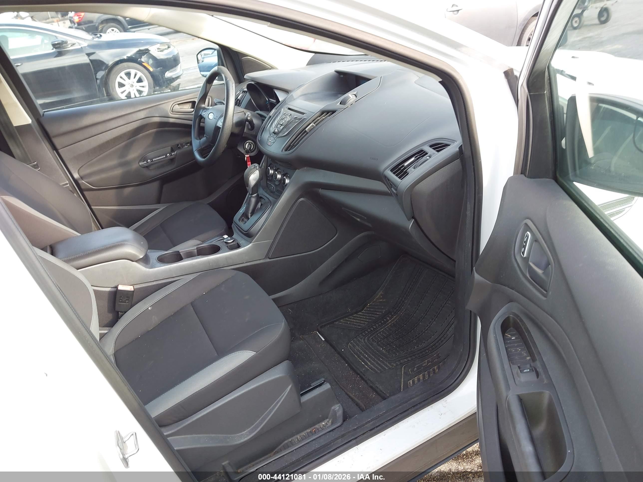 FORD ESCAPE image 5