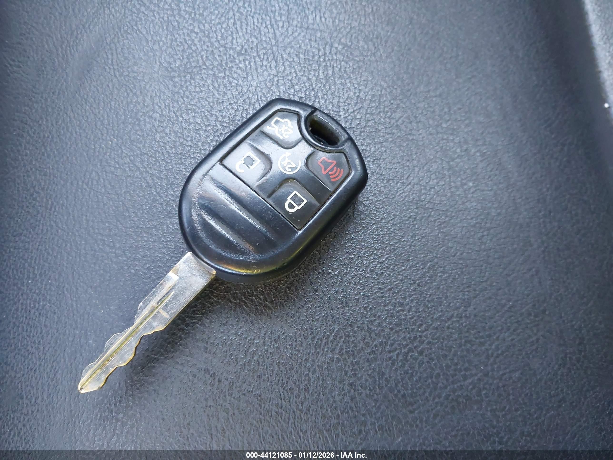 FORD TAURUS image 11