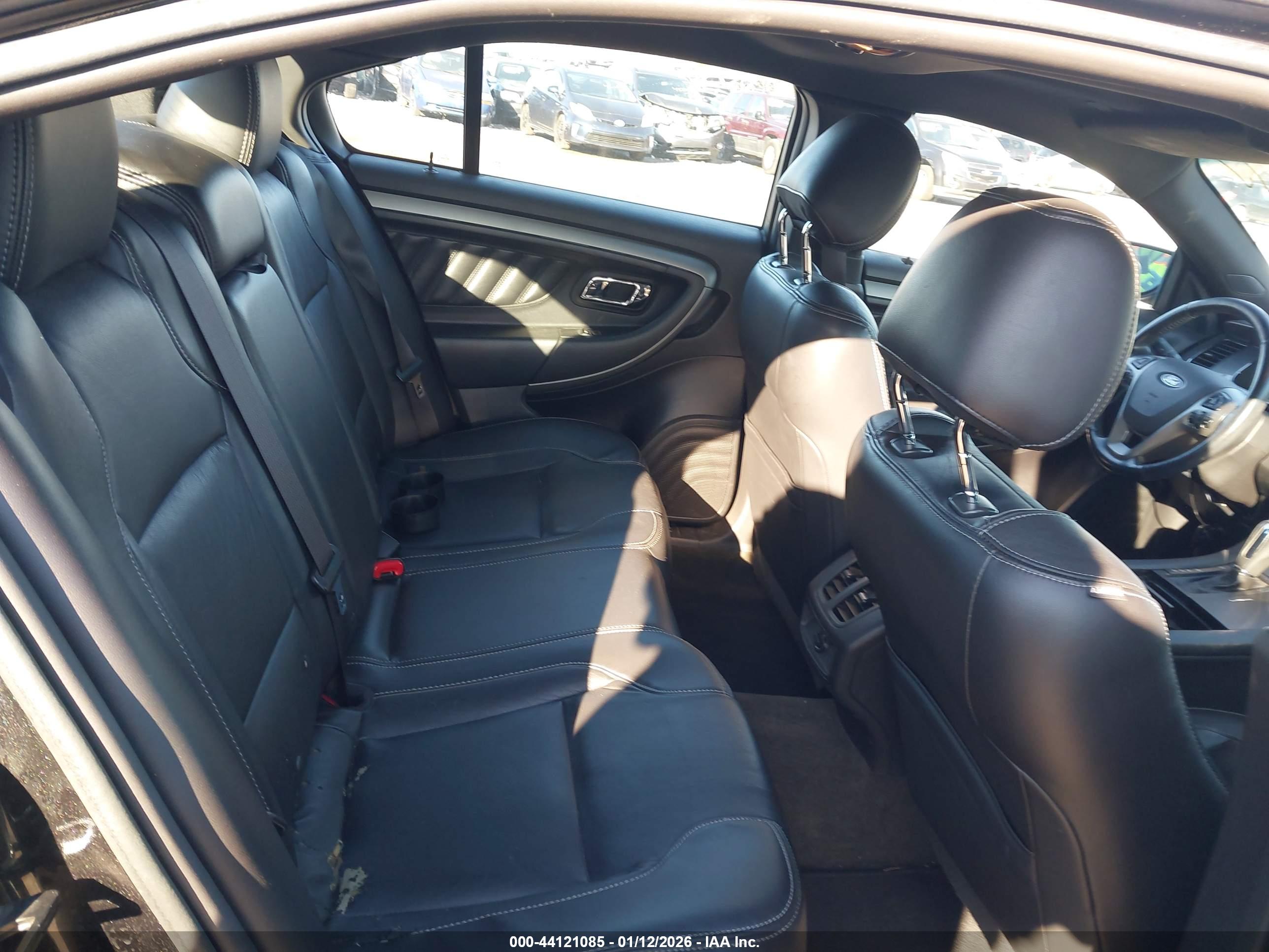 FORD TAURUS image 8