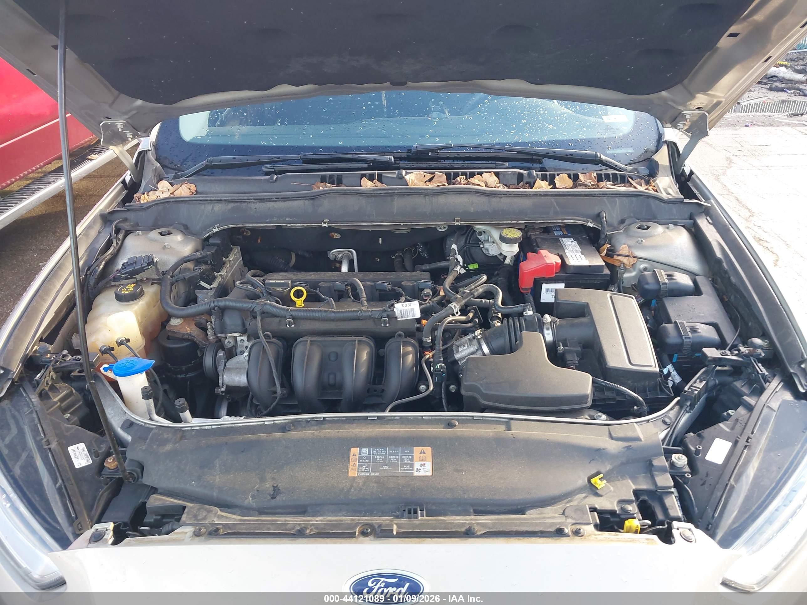 FORD FUSION image 10