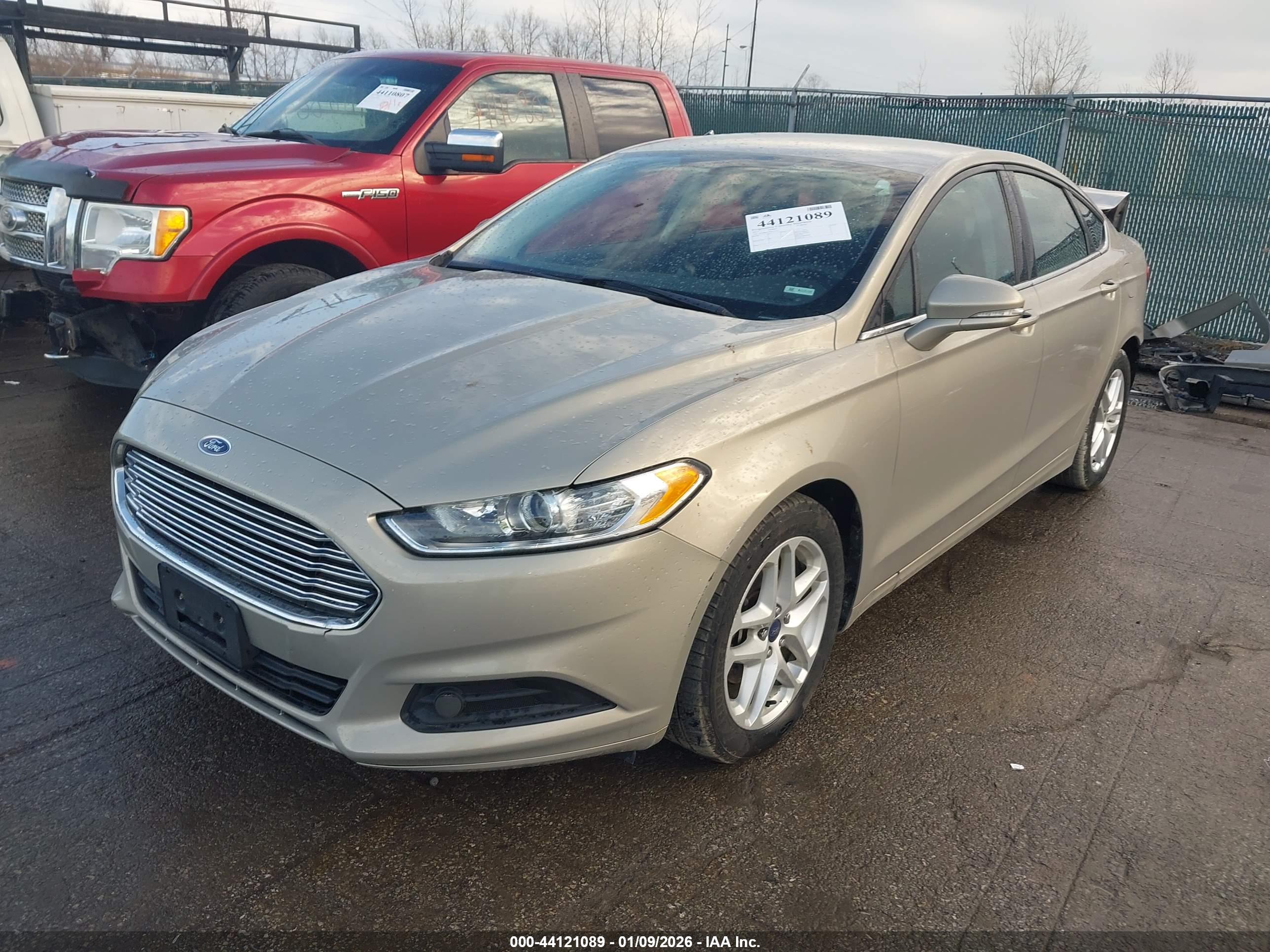 FORD FUSION image 2