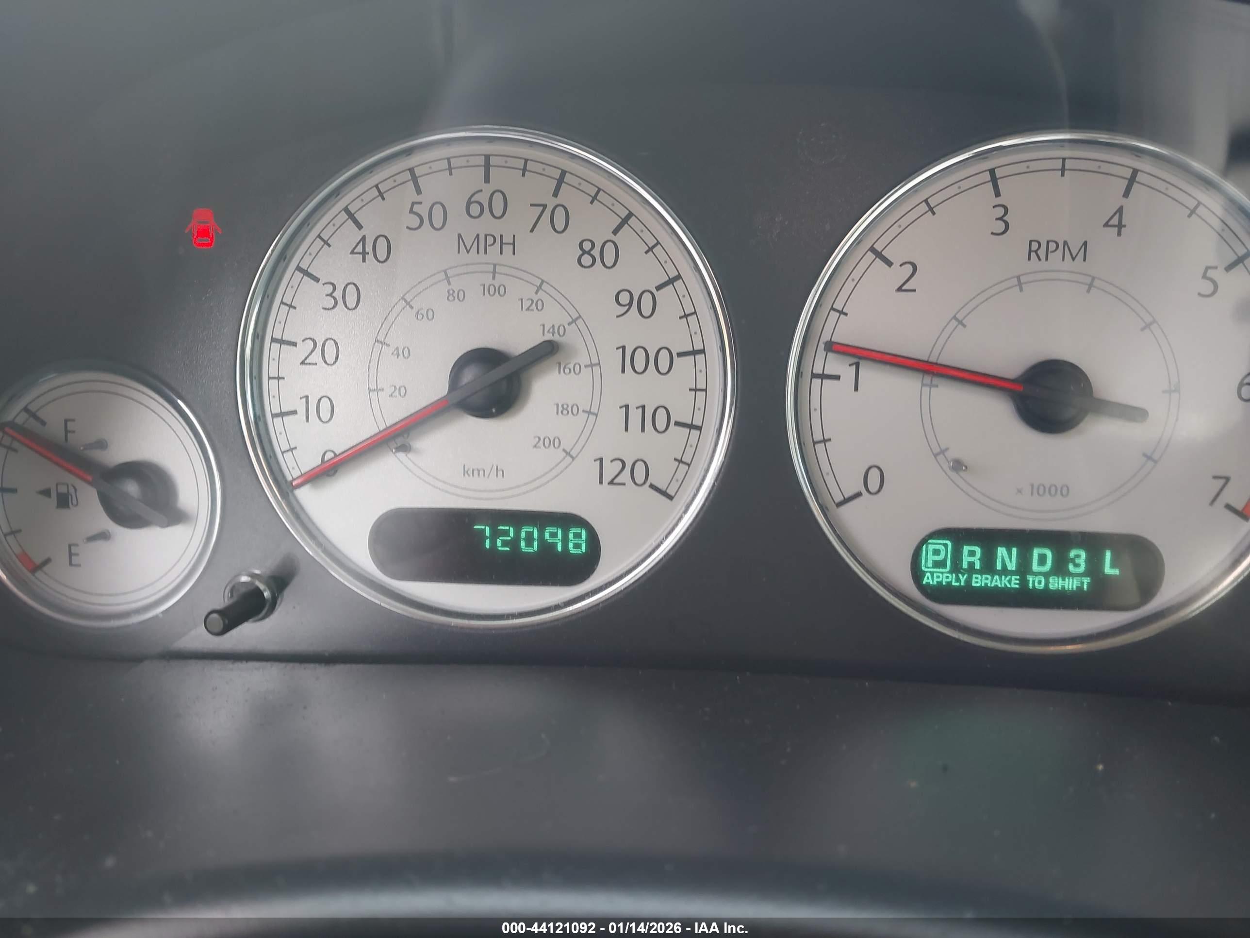 CHRYSLER TOWN image 7