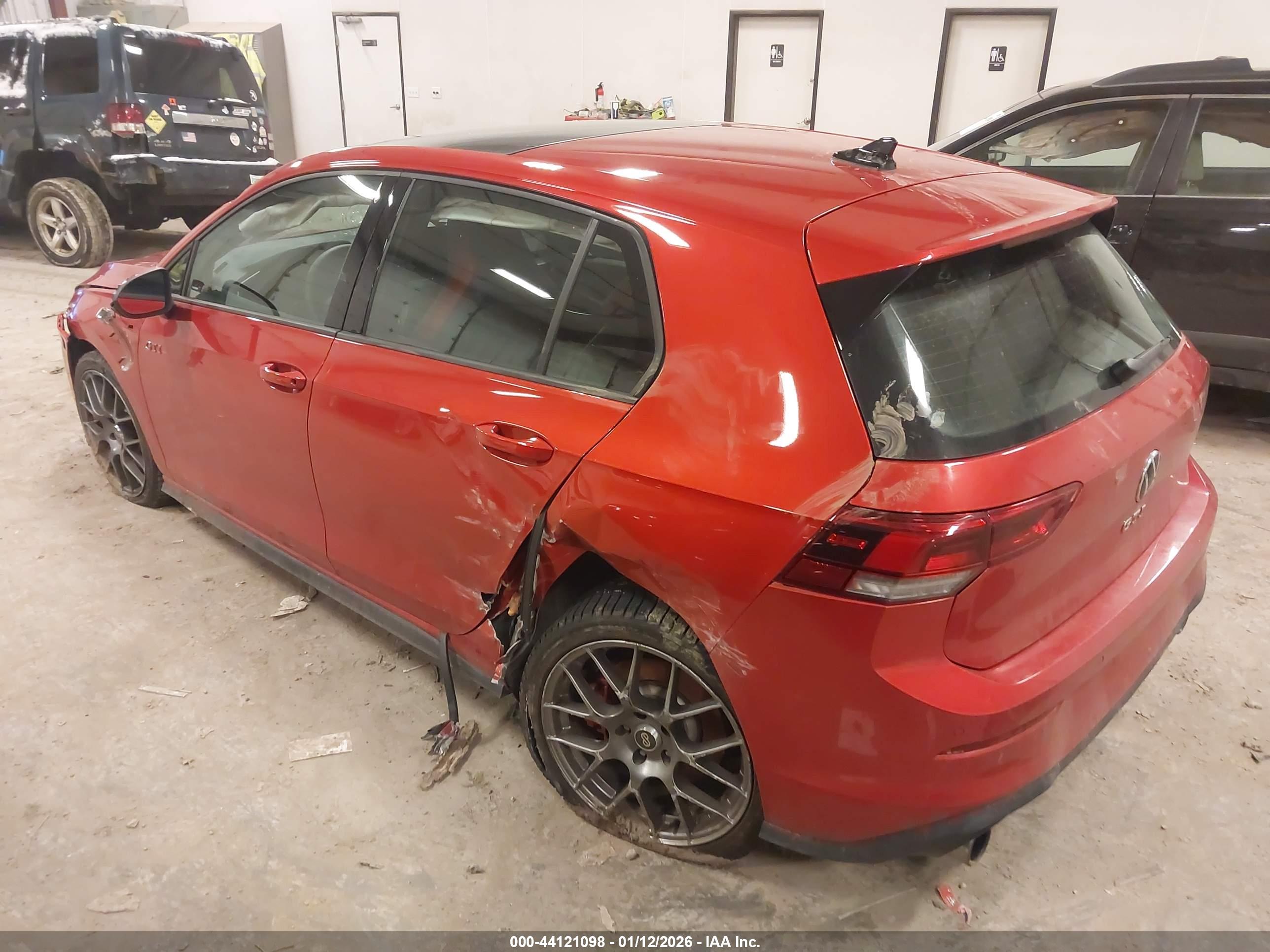 VOLKSWAGEN GOLF image 3