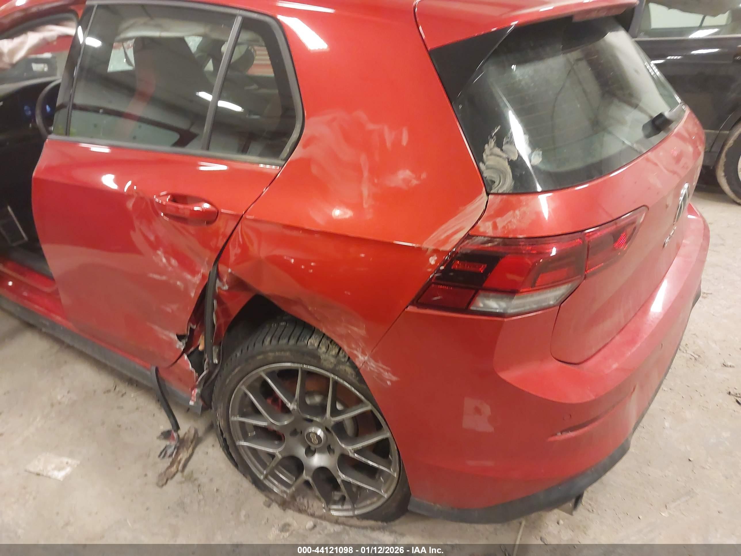 VOLKSWAGEN GOLF image 6