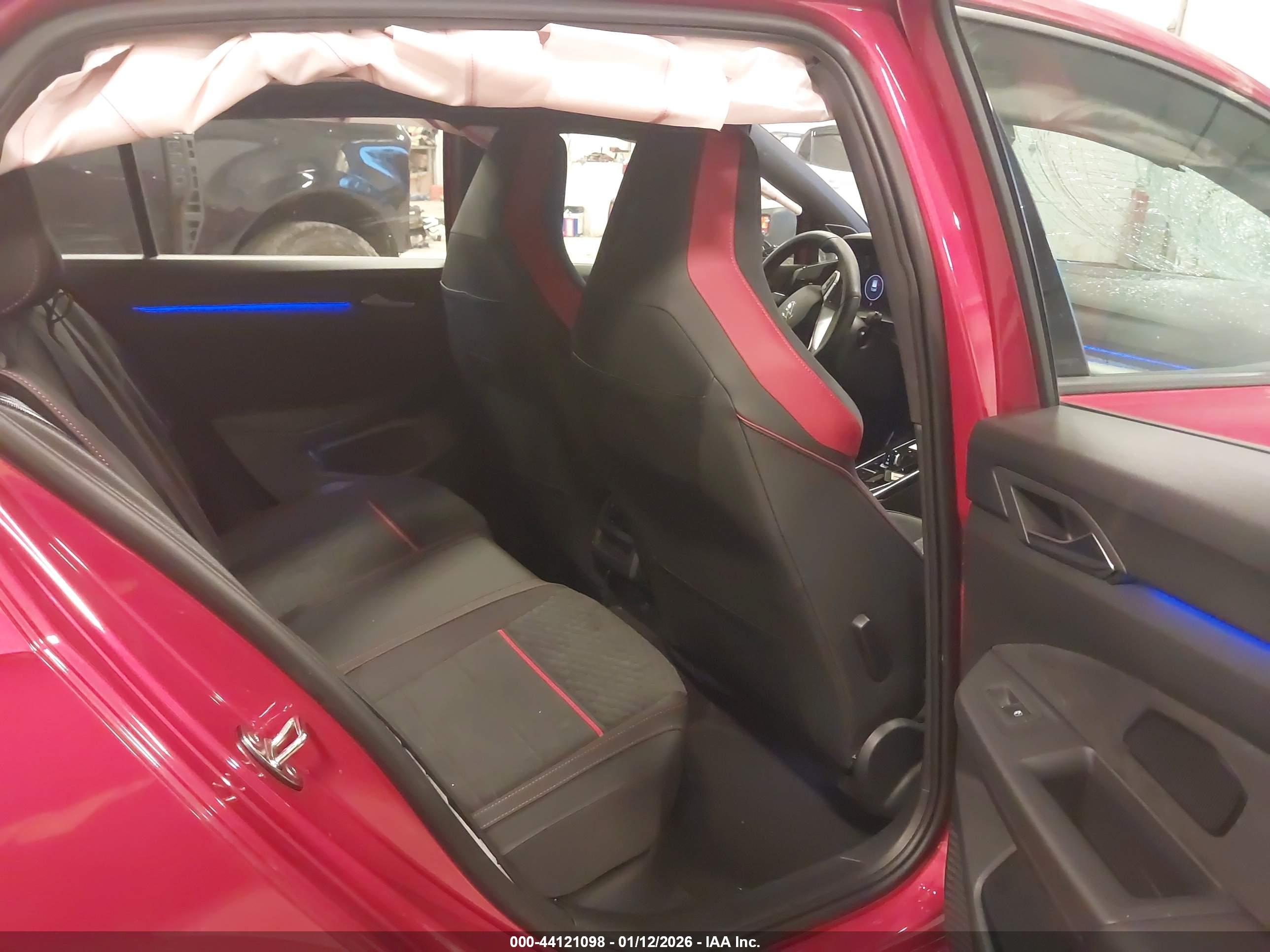 VOLKSWAGEN GOLF image 8