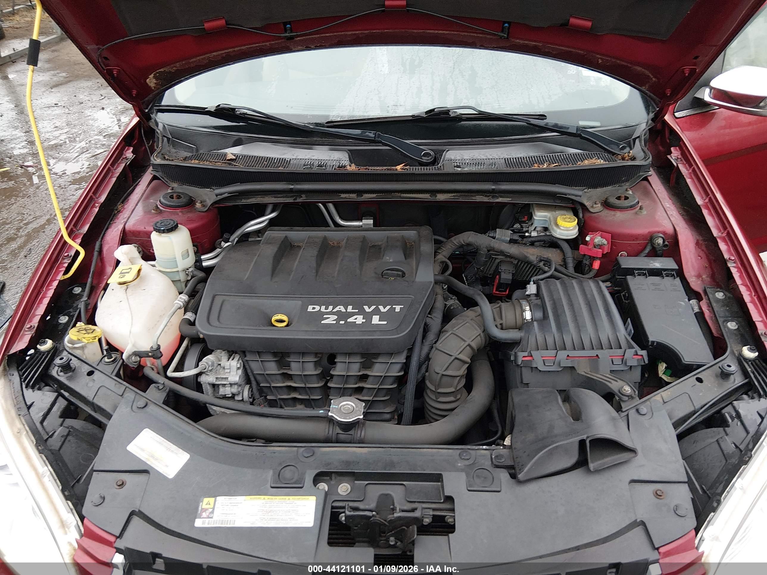 CHRYSLER 200 image 10
