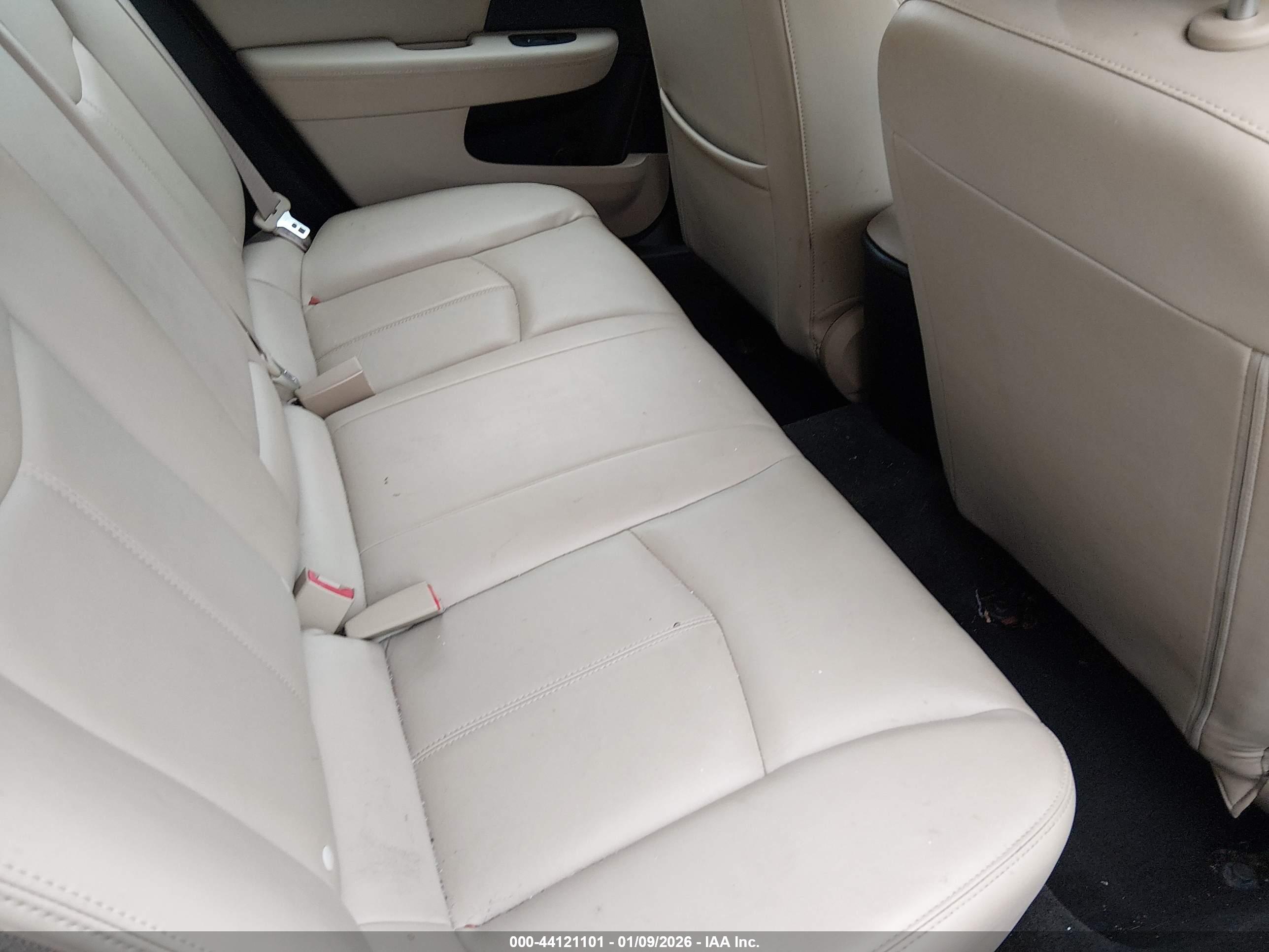 CHRYSLER 200 image 8