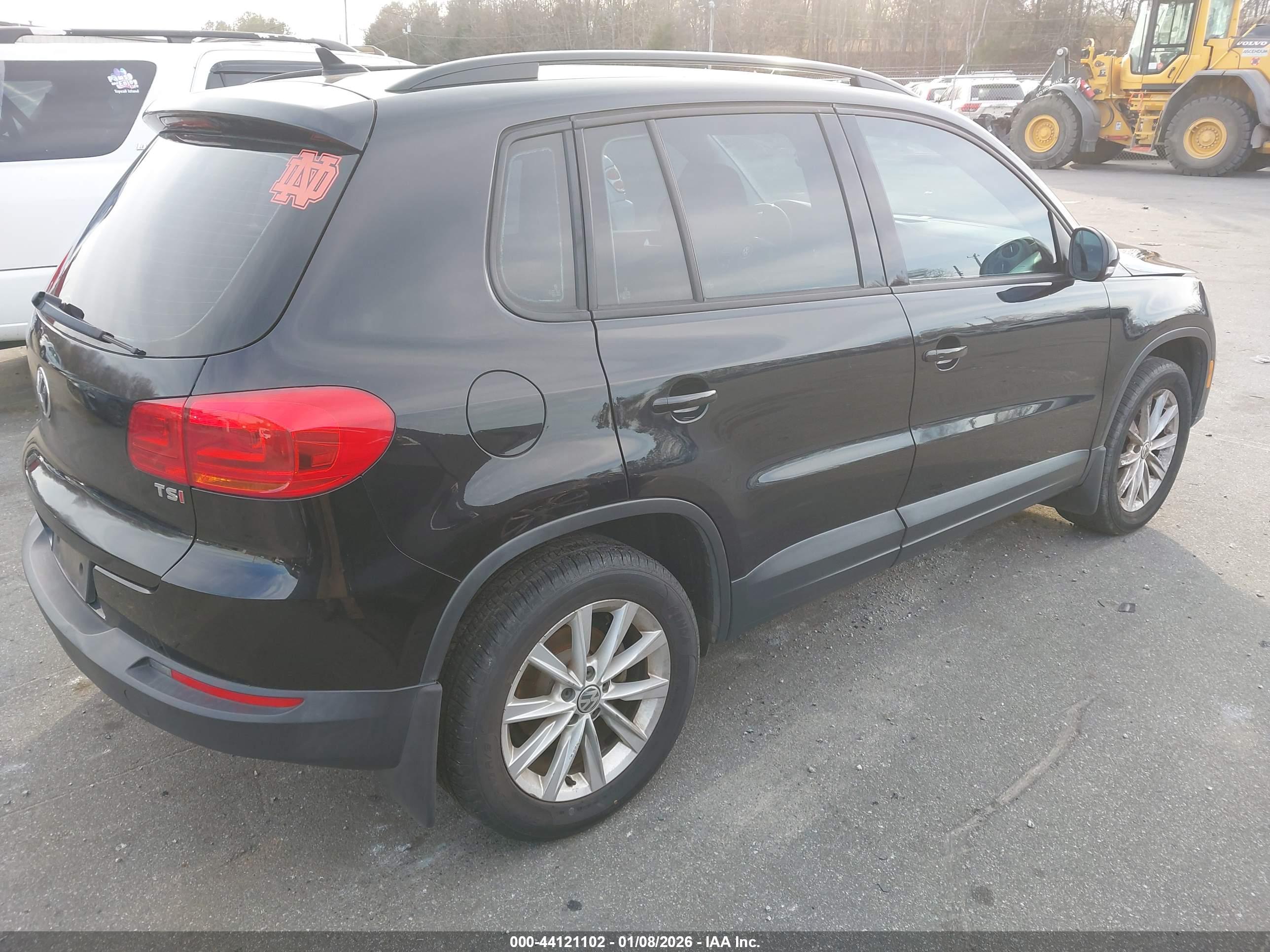 VOLKSWAGEN TIGUAN image 4