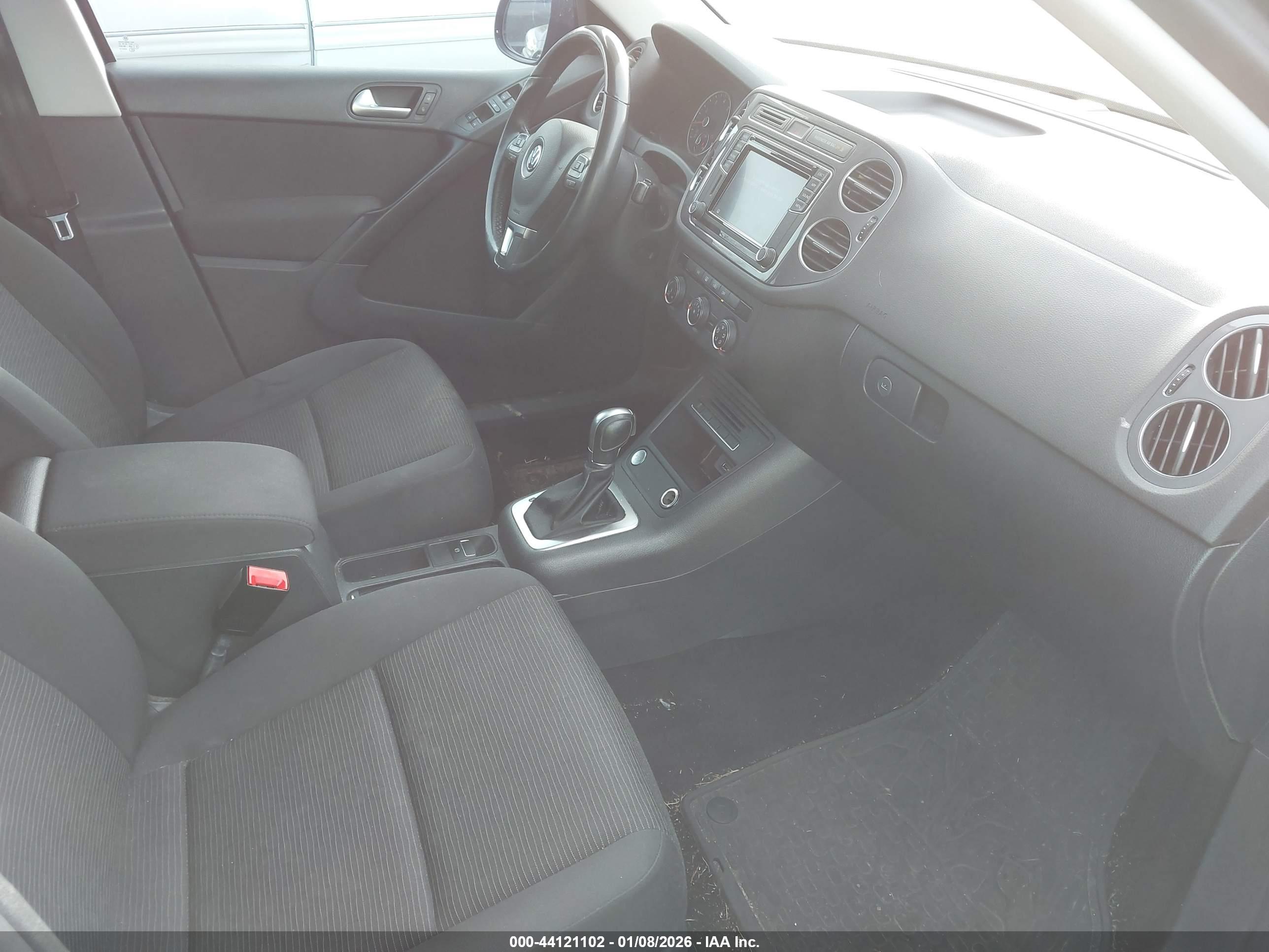 VOLKSWAGEN TIGUAN image 5