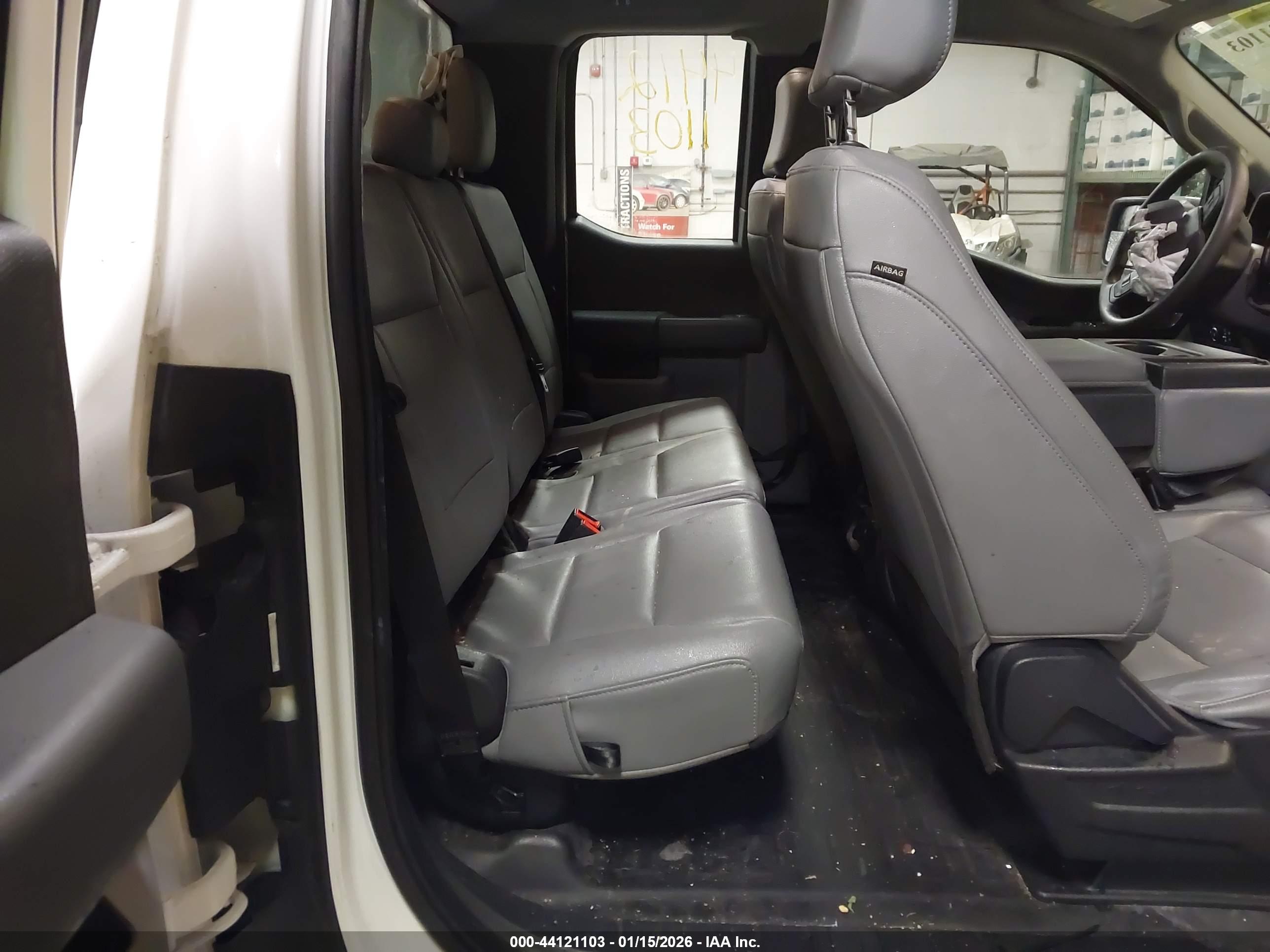 FORD F-150 image 8