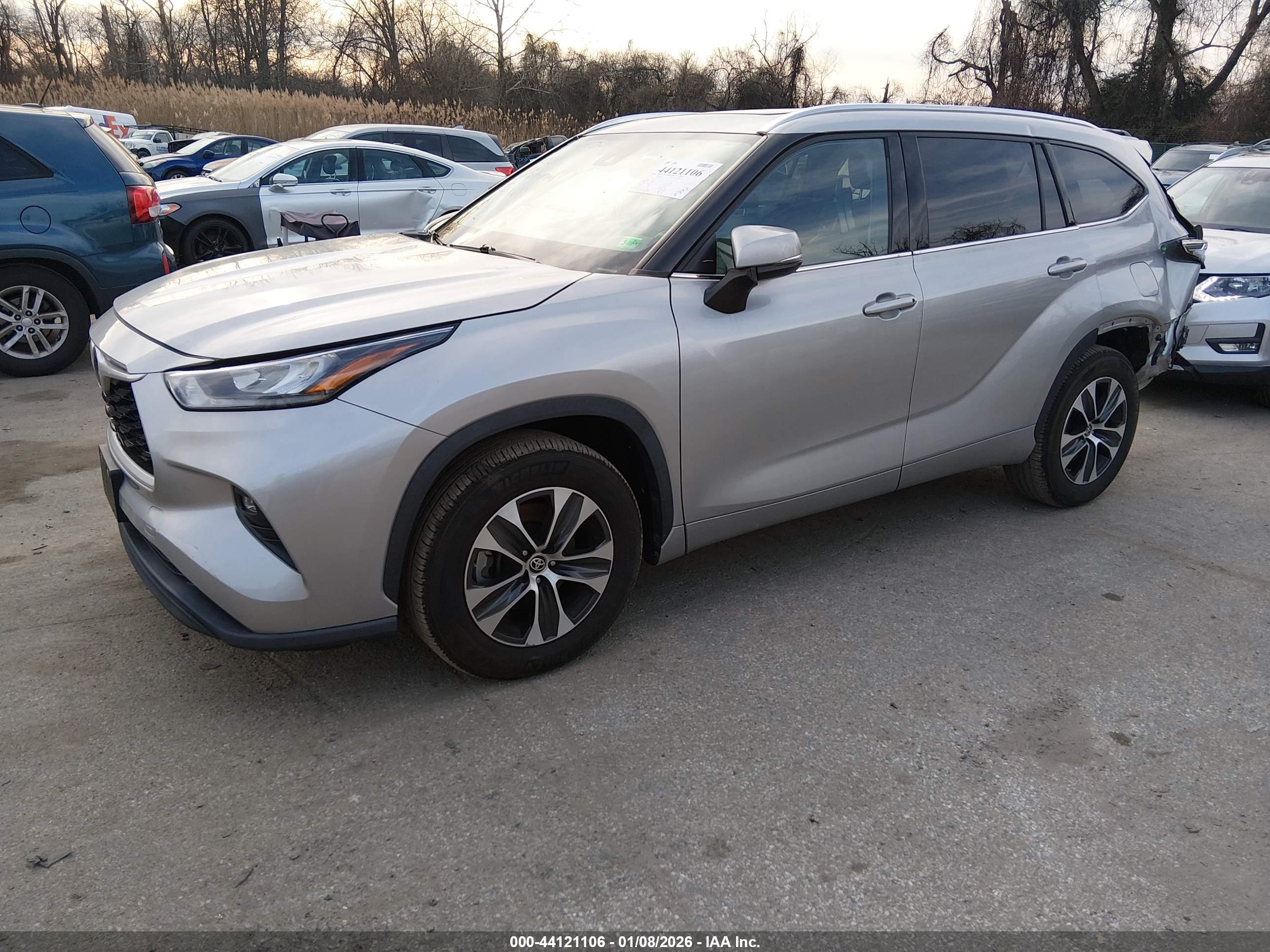 TOYOTA HIGHLANDER image 2