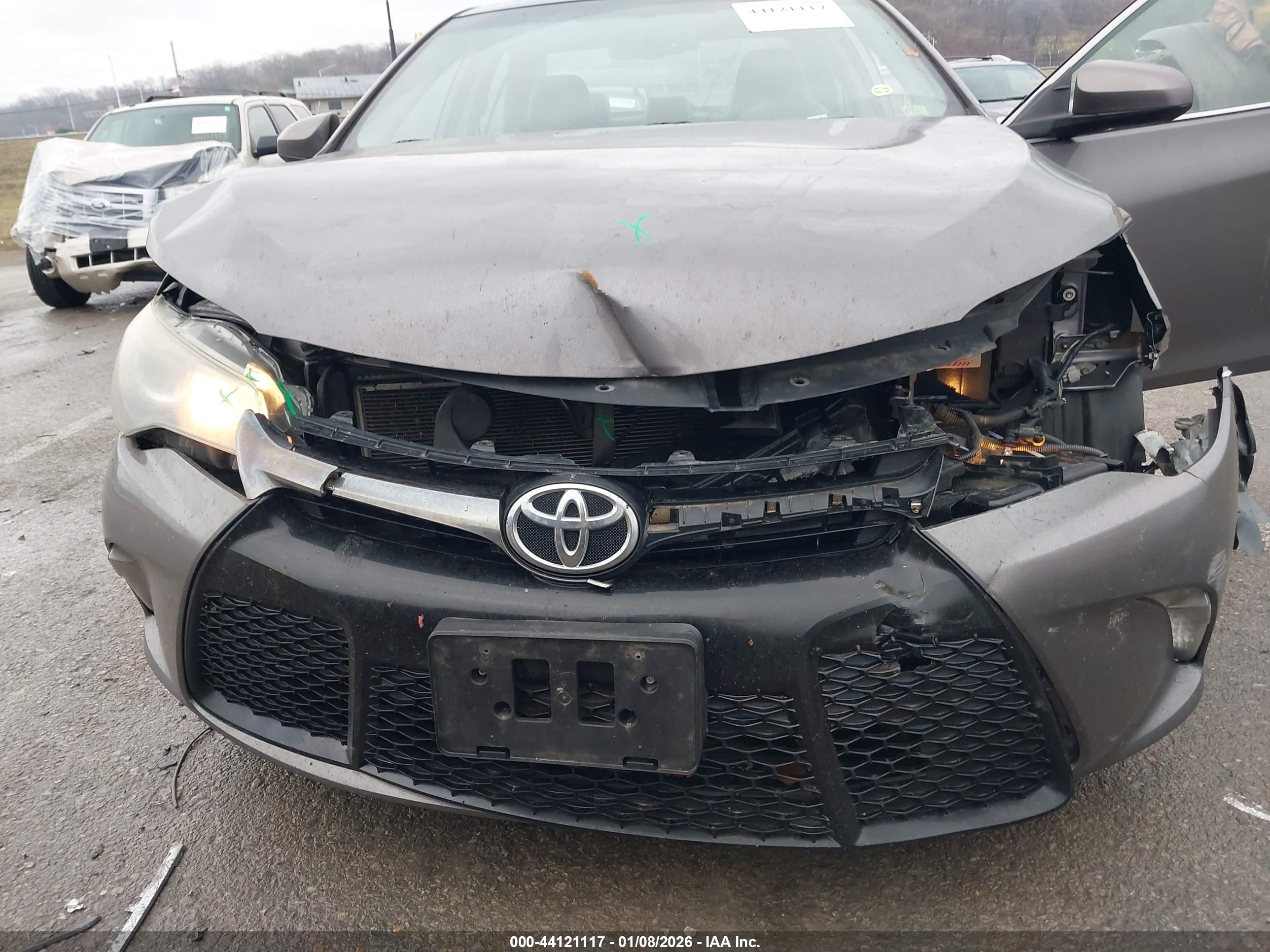 TOYOTA CAMRY image 6