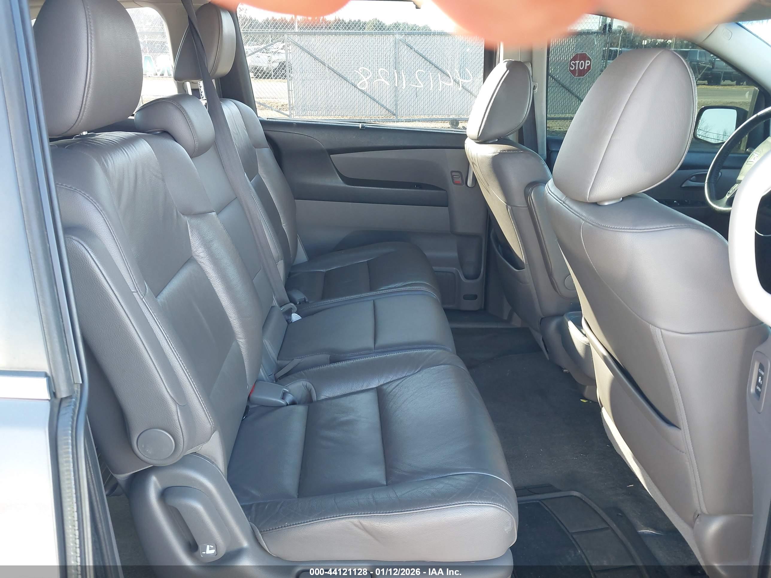 HONDA ODYSSEY image 8