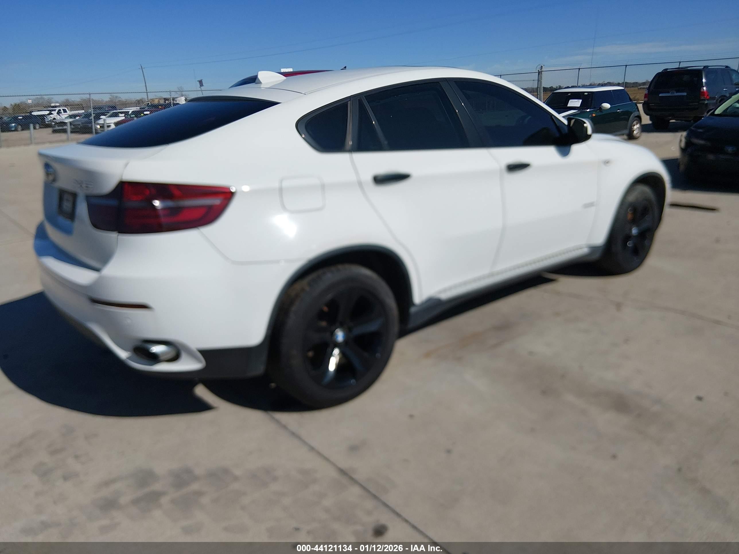 BMW X6 image 4